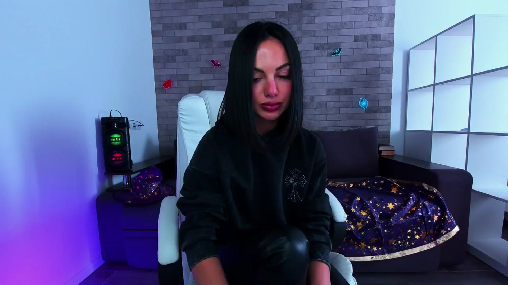 Gallery image thumbnail from Seylormooon's myfreecams stream on, 10/05/2025, 11:00 image 17 of 20