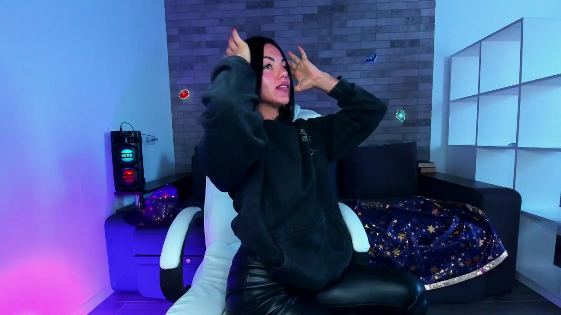 Gallery image thumbnail from Seylormooon's myfreecams stream on, 10/05/2025, 12:15 image 15 of 20