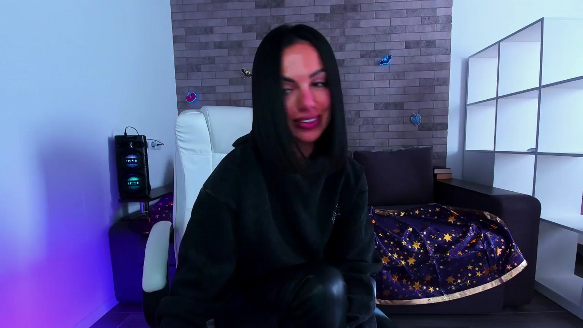 Gallery image thumbnail from Seylormooon's myfreecams stream on, 10/05/2025, 12:36 image 3 of 20