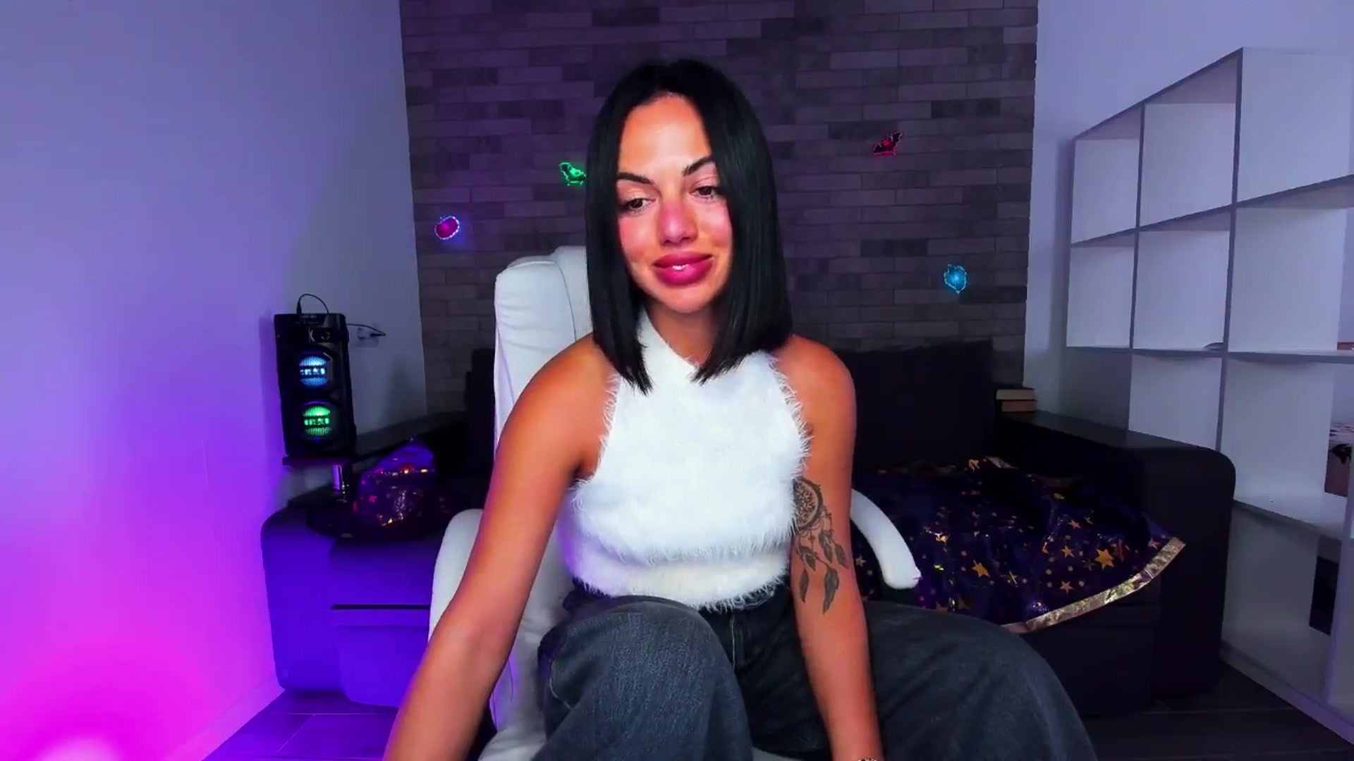 Gallery image thumbnail from Seylormooon's myfreecams stream on, 10/06/2025, 12:39 image 11 of 20