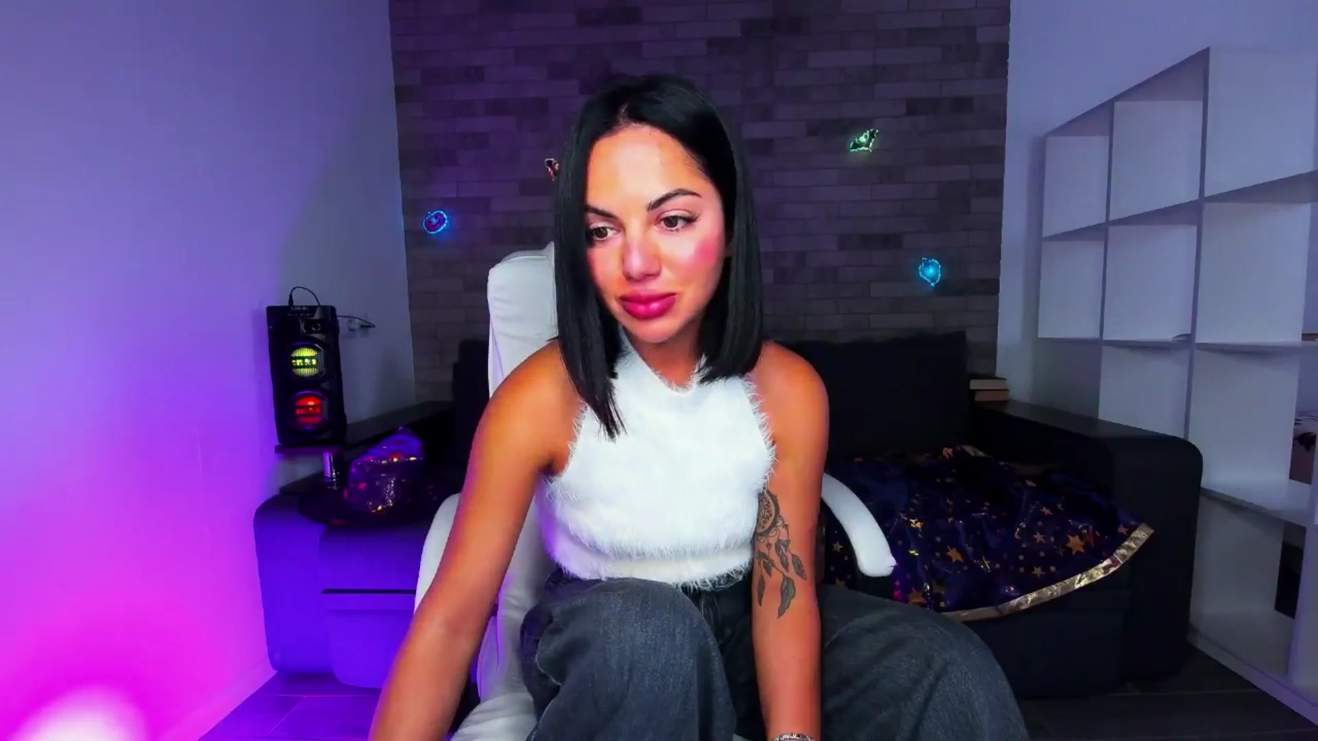 Gallery image thumbnail from Seylormooon's myfreecams stream on, 10/06/2025, 12:39 image 17 of 20