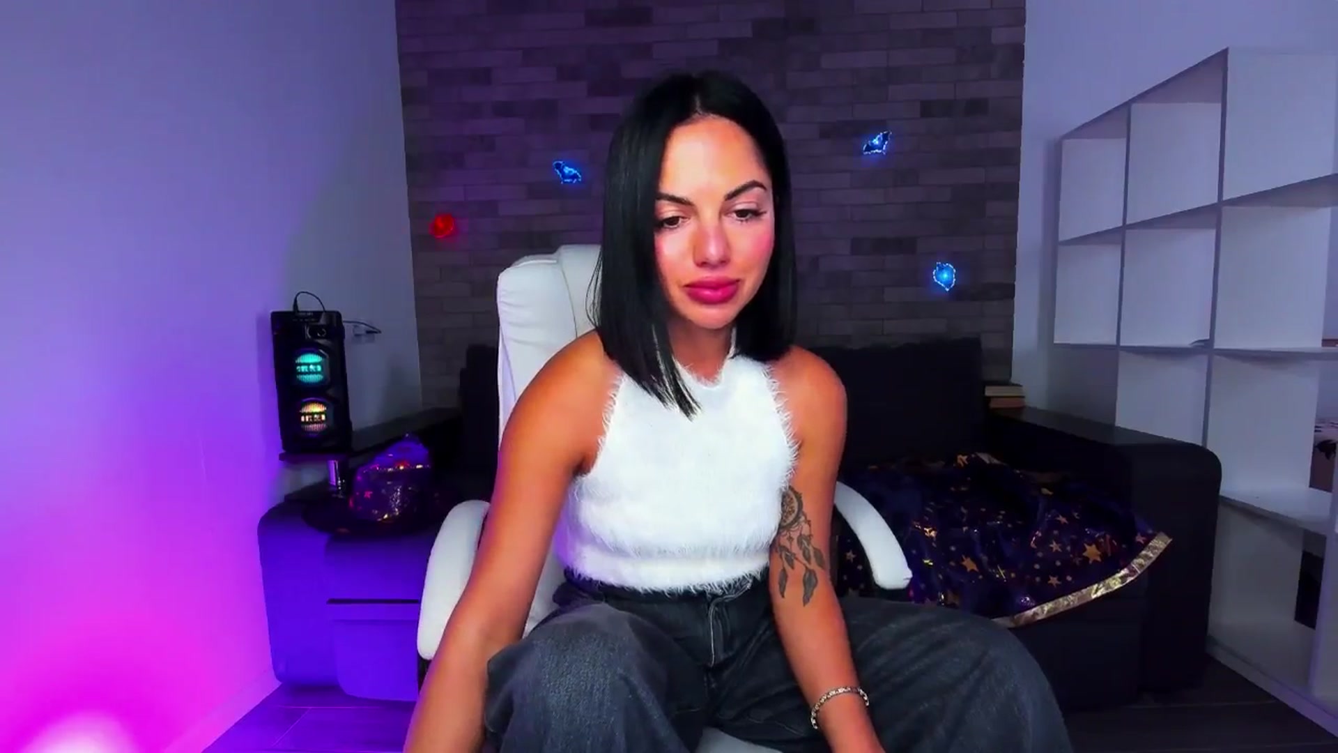 Gallery image thumbnail from Seylormooon's myfreecams stream on, 10/06/2025, 12:39 image 14 of 20