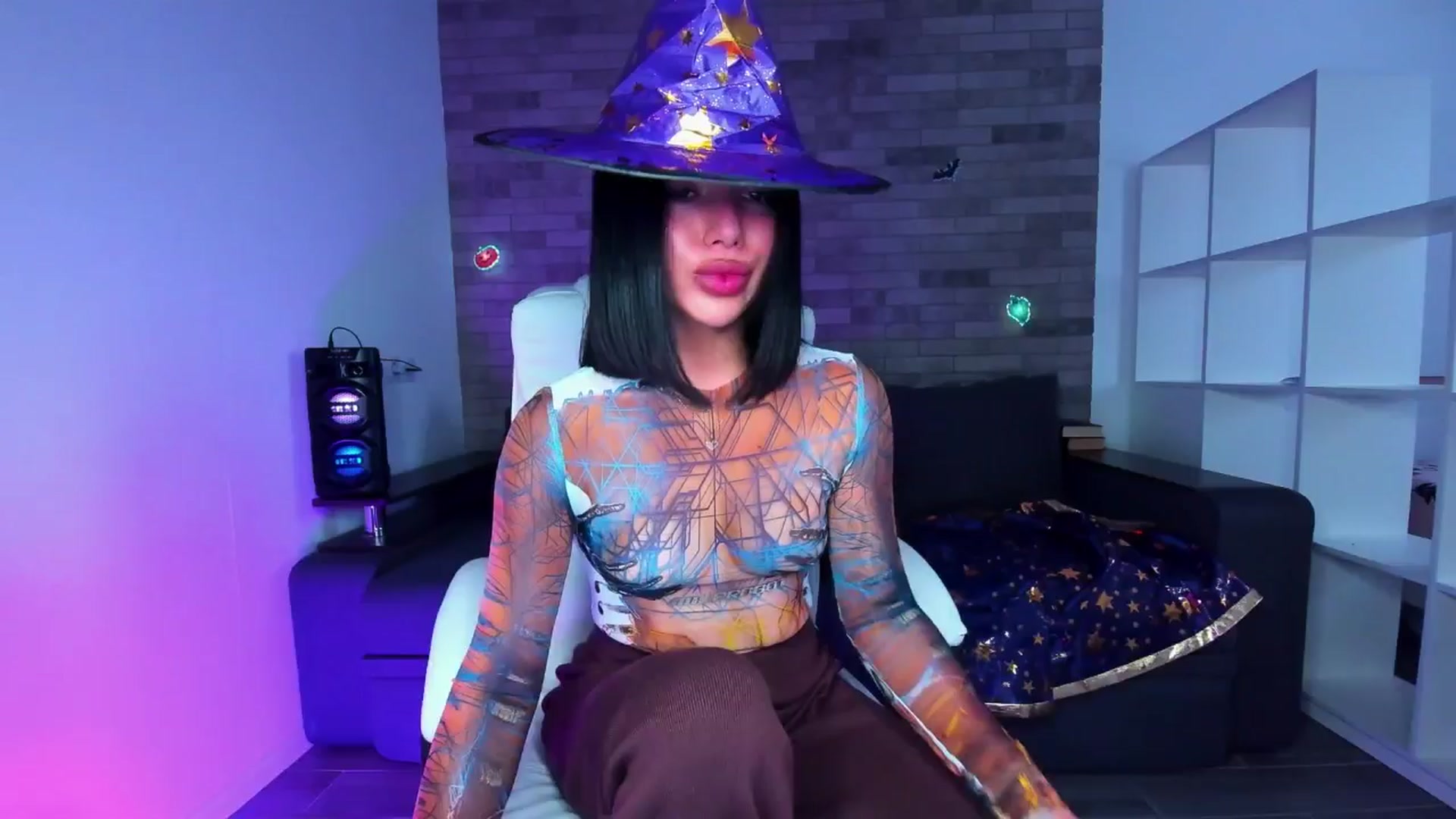 Gallery image thumbnail from Seylormooon's myfreecams stream on, 10/07/2025, 14:15 image 11 of 20