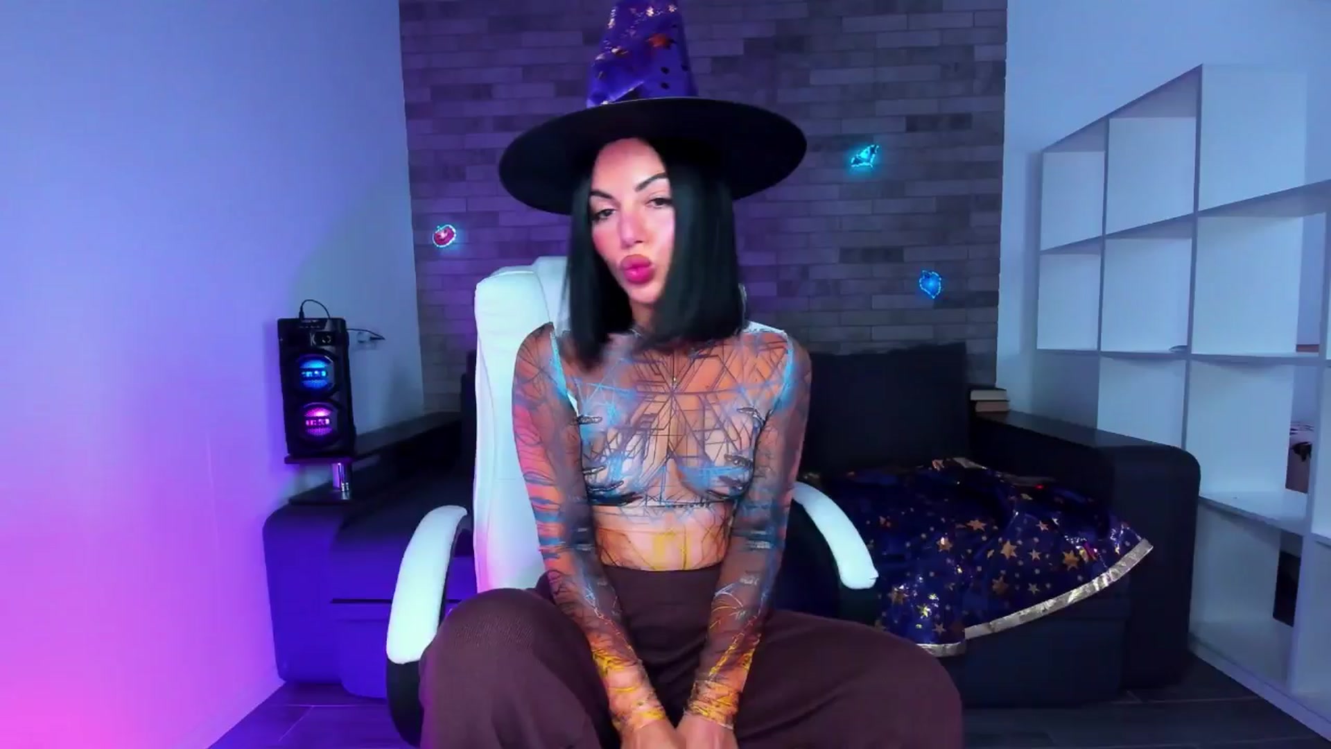 Gallery image thumbnail from Seylormooon's myfreecams stream on, 10/07/2025, 14:15 image 10 of 20