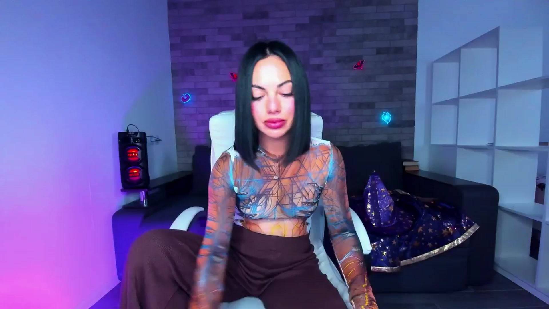 Gallery image thumbnail from Seylormooon's myfreecams stream on, 10/07/2025, 14:15 image 16 of 20