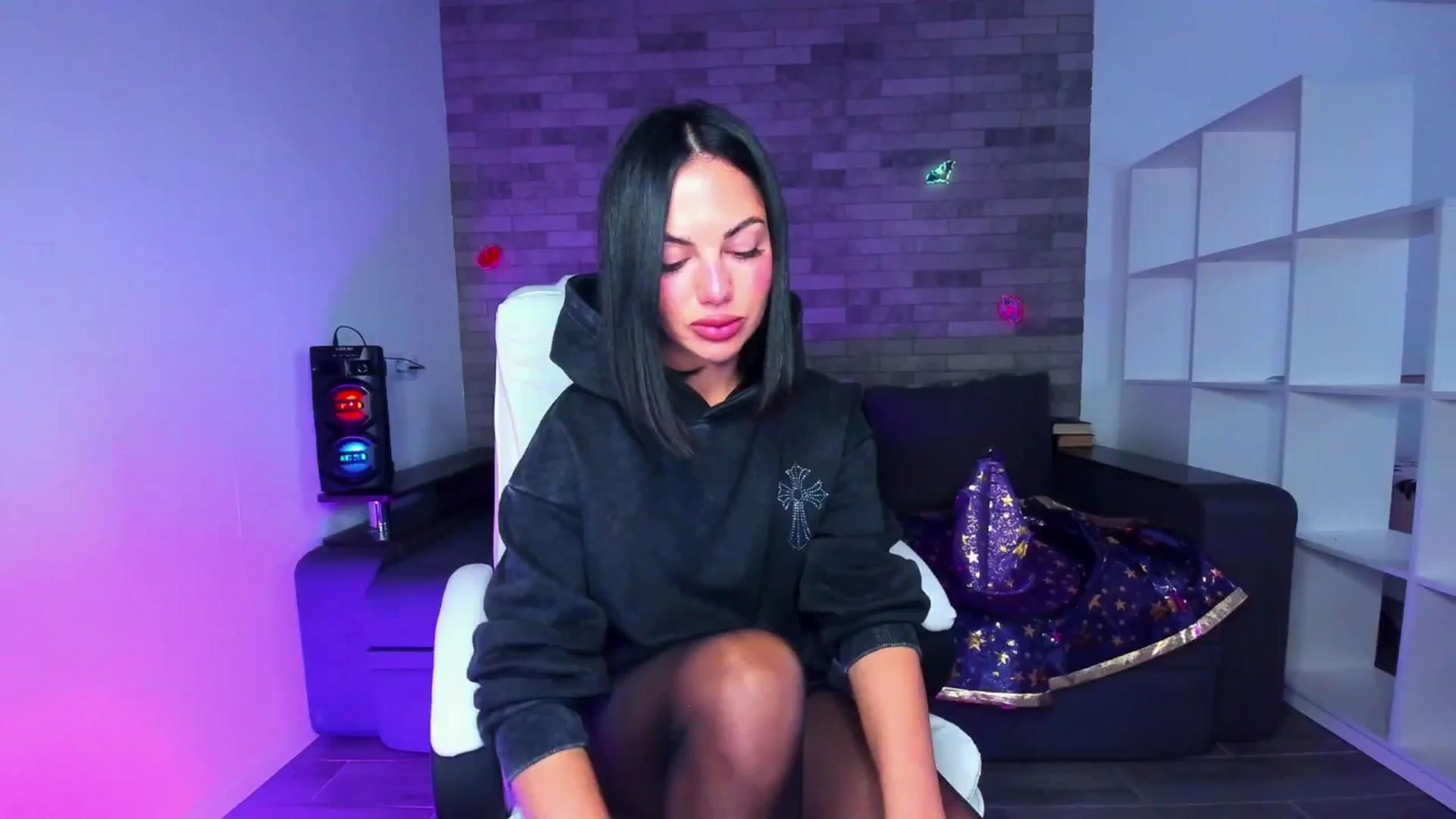 Gallery image thumbnail from Seylormooon's myfreecams stream on, 10/09/2025, 09:03 image 6 of 20