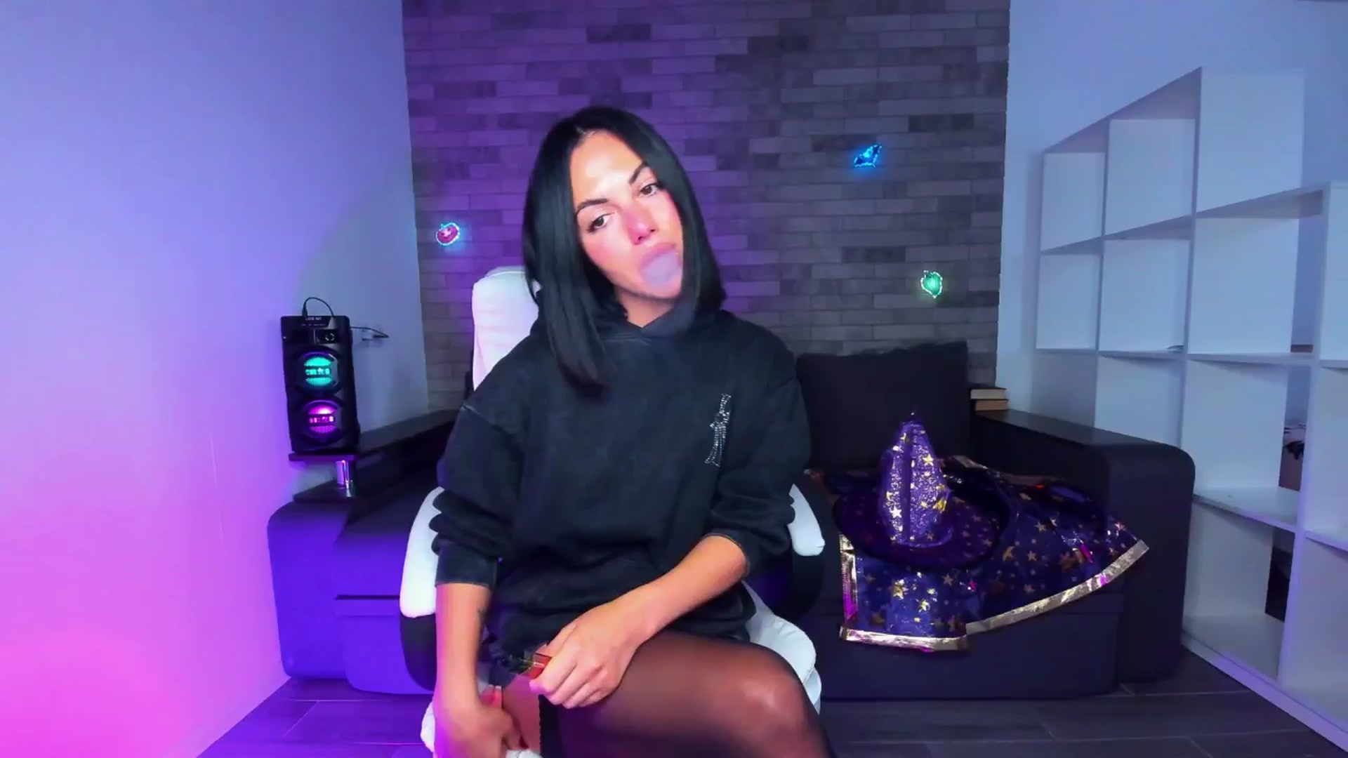 Gallery image thumbnail from Seylormooon's myfreecams stream on, 10/09/2025, 09:03 image 15 of 20