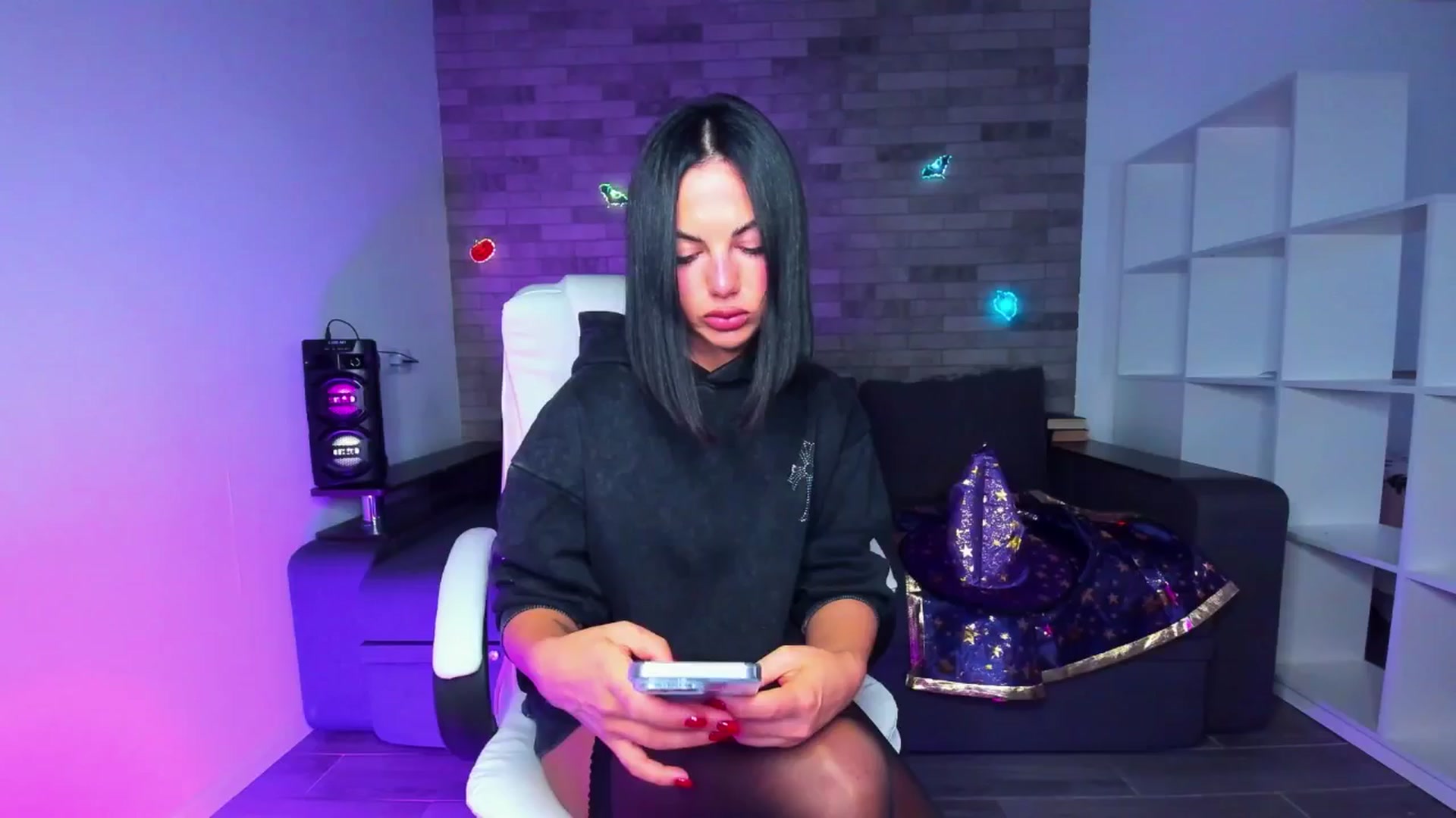 Gallery image thumbnail from Seylormooon's myfreecams stream on, 10/09/2025, 09:03 image 19 of 20