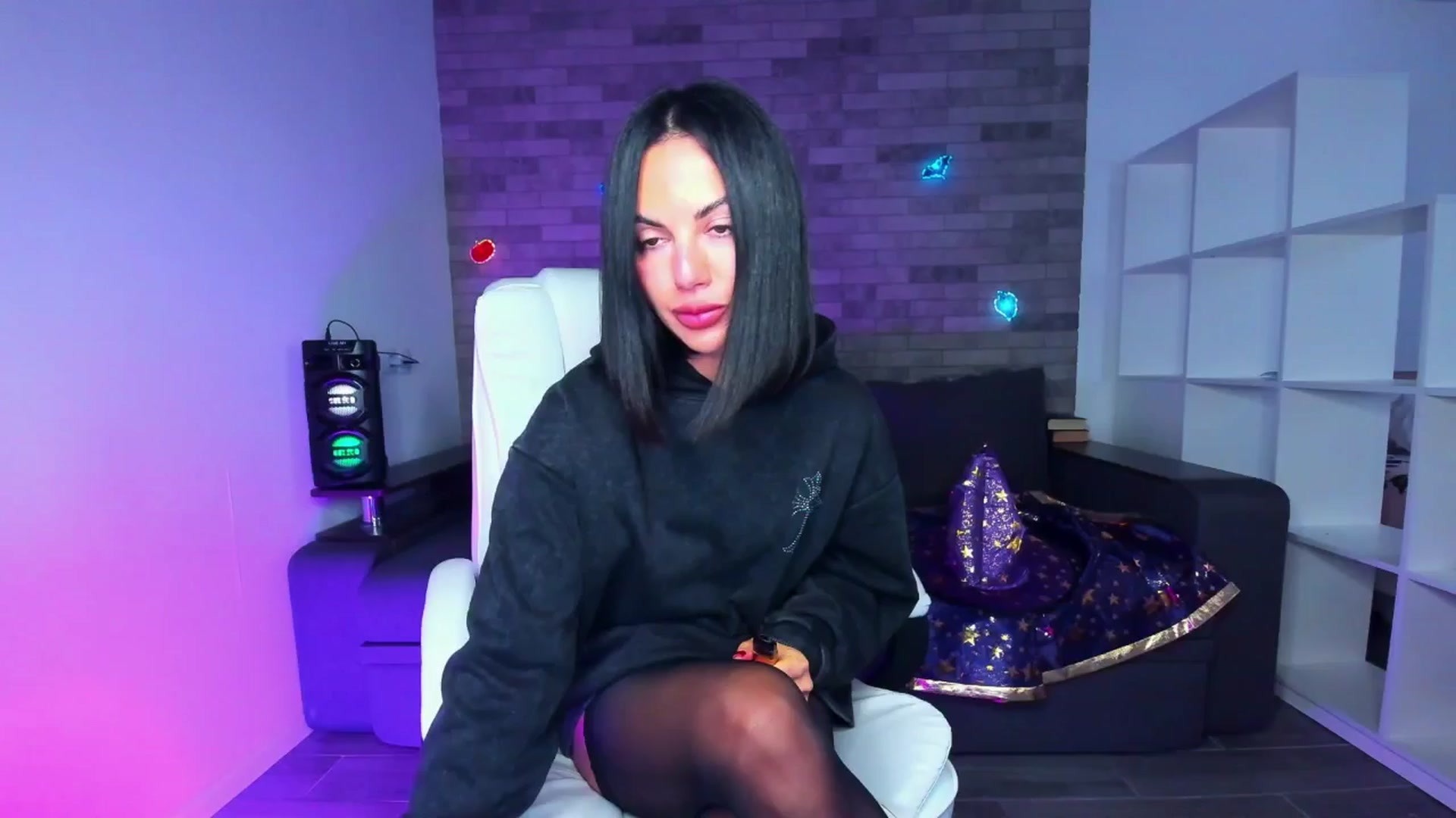 Gallery image thumbnail from Seylormooon's myfreecams stream on, 10/09/2025, 11:20 image 1 of 20