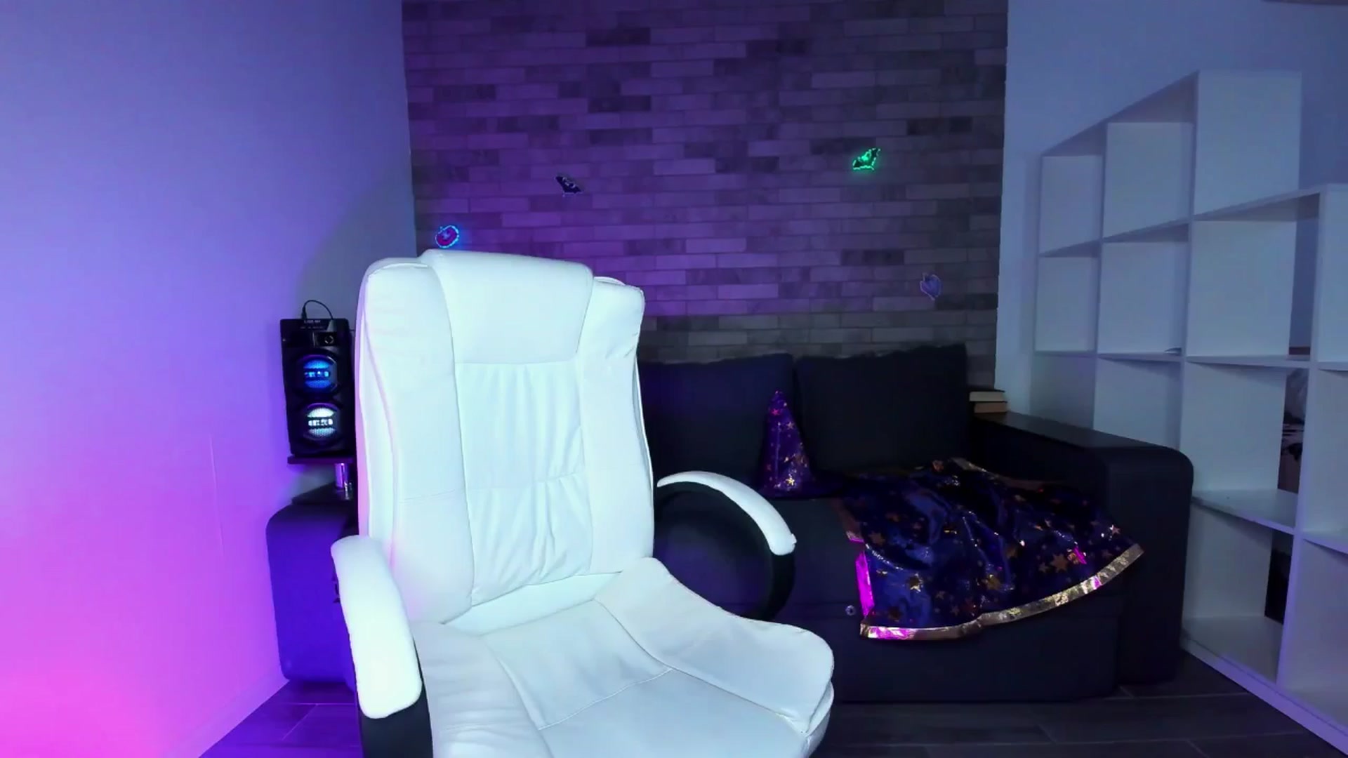 Gallery image thumbnail from Seylormooon's myfreecams stream on, 10/09/2025, 12:33 image 8 of 20