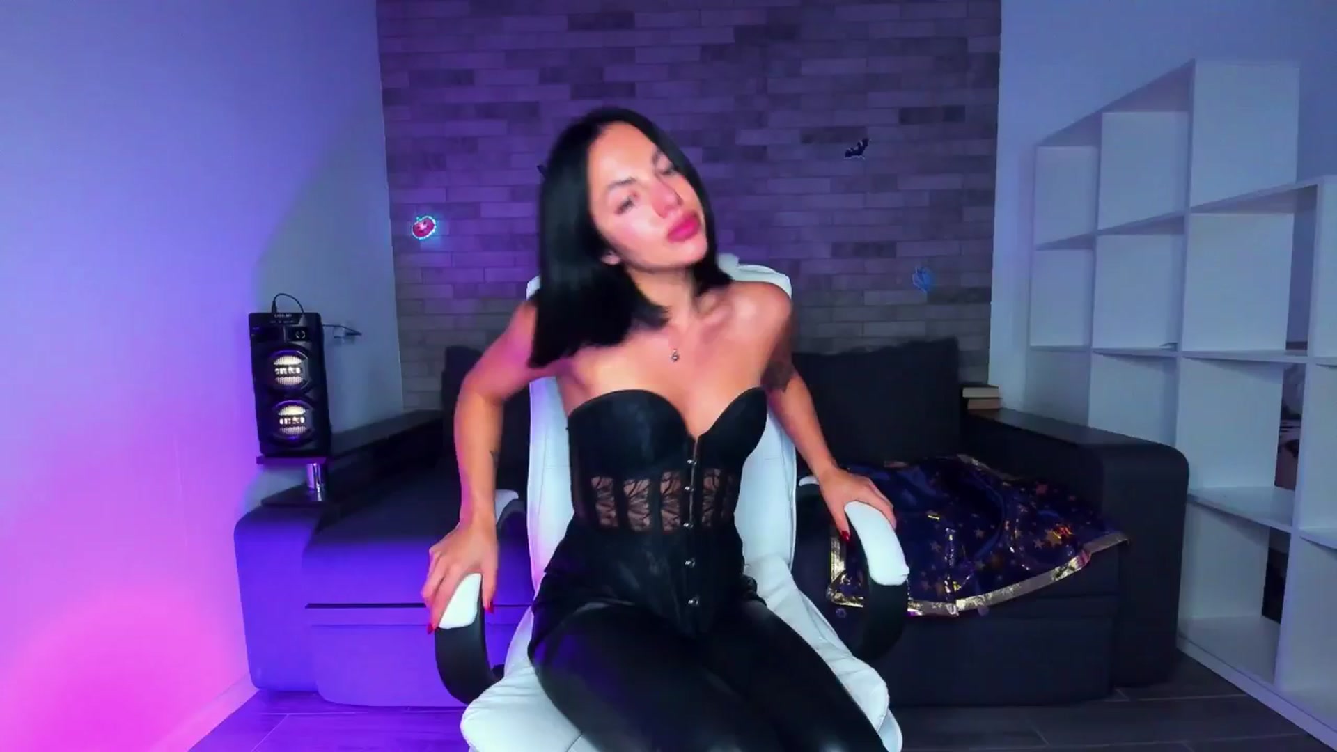Gallery image thumbnail from Seylormooon's myfreecams stream on, 10/10/2025, 13:28 image 8 of 20