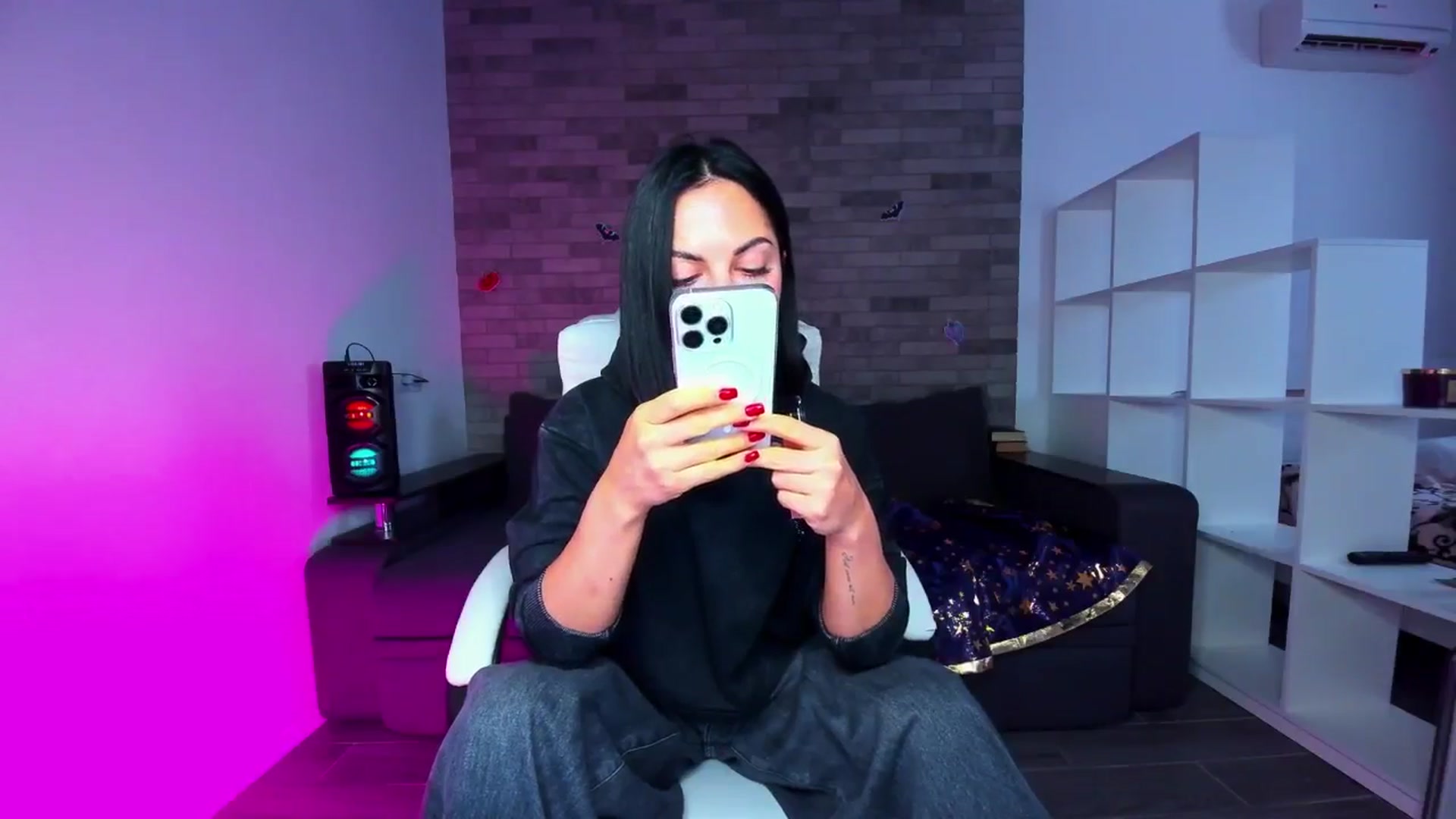 Gallery image thumbnail from Seylormooon's myfreecams stream on, 10/12/2025, 09:29 image 3 of 20