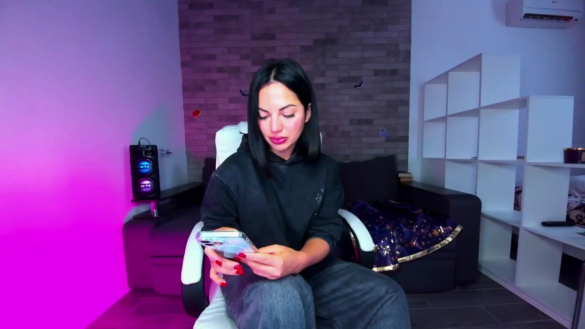 Gallery image thumbnail from Seylormooon's myfreecams stream on, 10/12/2025, 09:29 image 7 of 20