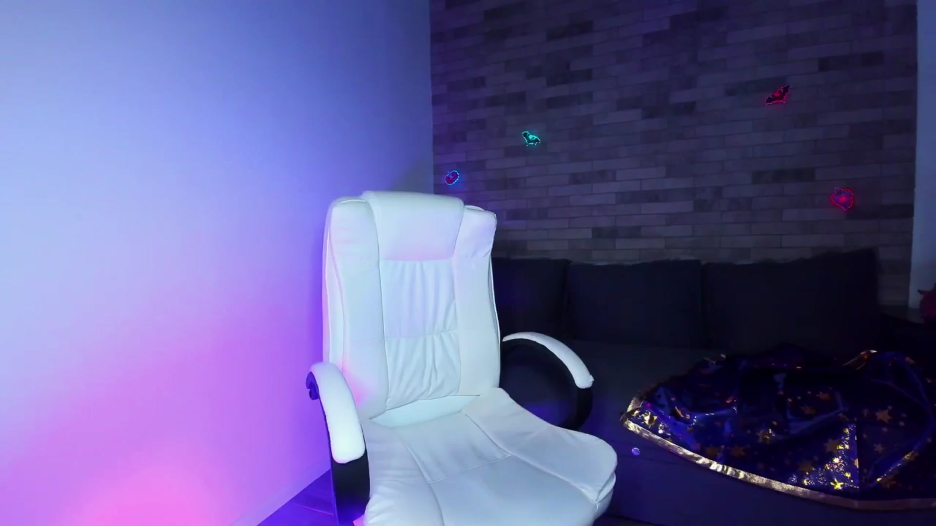 Gallery image thumbnail from Seylormooon's myfreecams stream on, 10/14/2025, 10:04 image 2 of 20