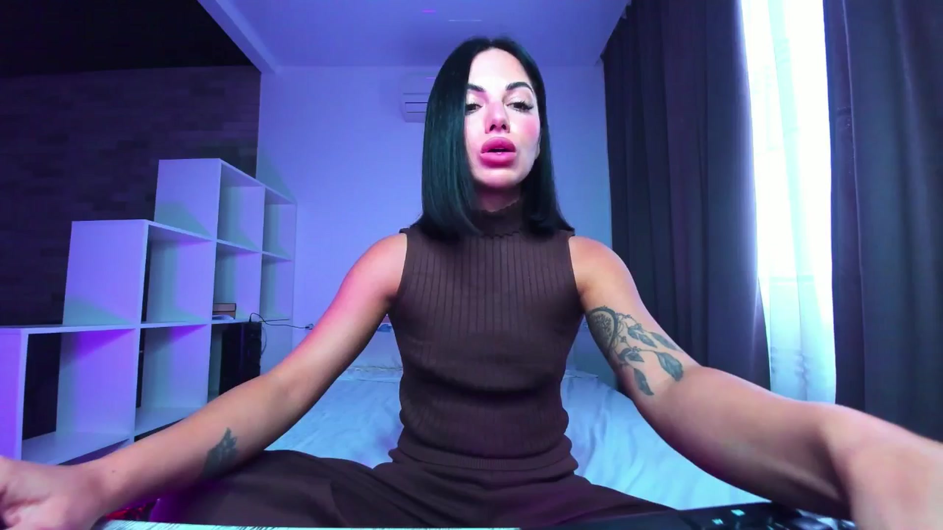 Gallery image thumbnail from Seylormooon's myfreecams stream on, 10/15/2025, 12:05 image 1 of 20