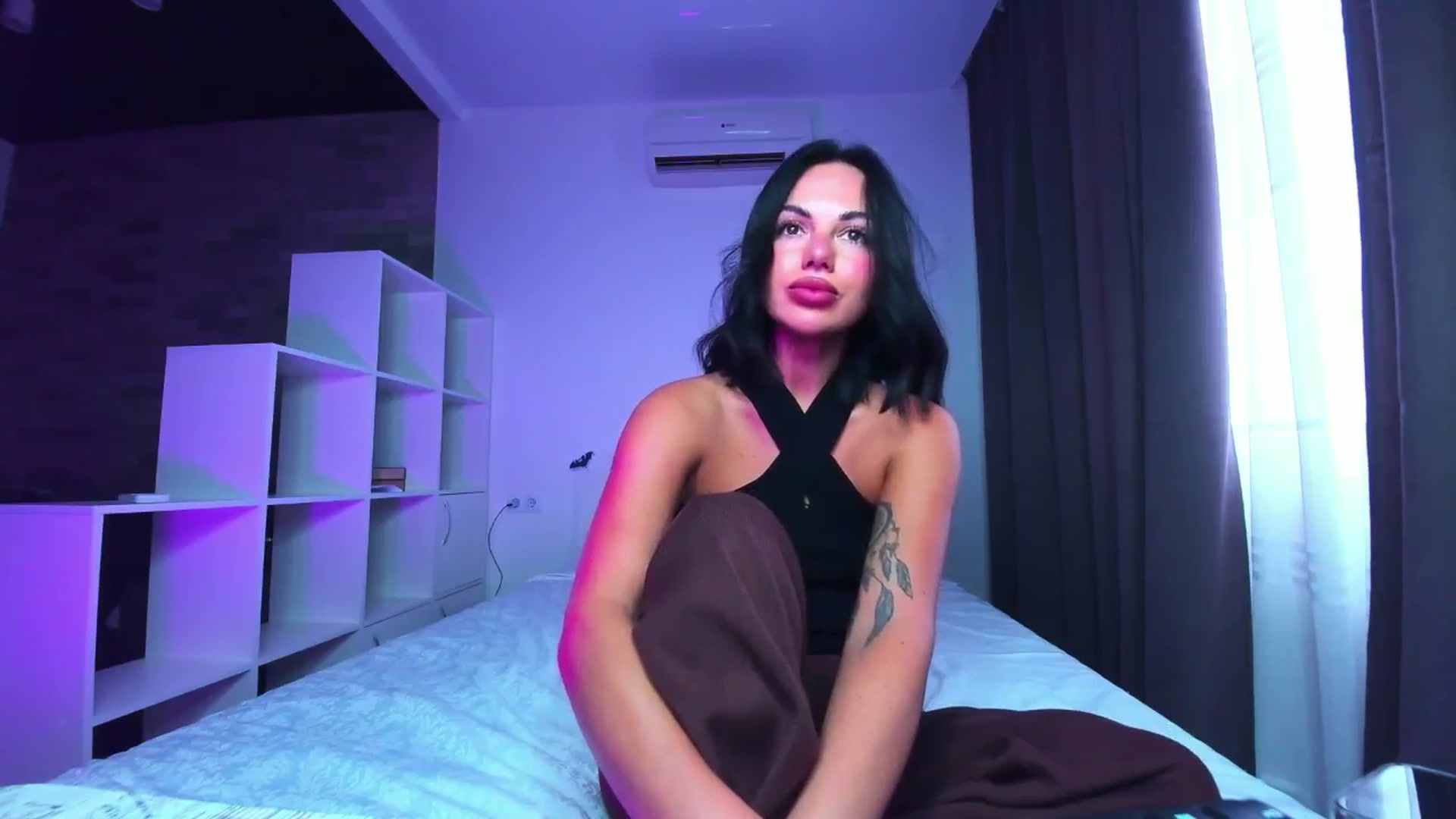 Gallery image thumbnail from Seylormooon's myfreecams stream on, 10/18/2025, 11:18 image 10 of 20