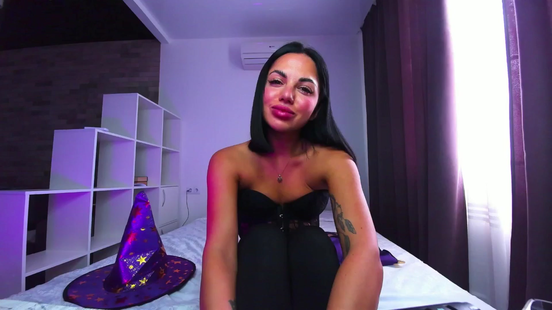 Gallery image thumbnail from Seylormooon's myfreecams stream on, 10/19/2025, 09:24 image 3 of 20