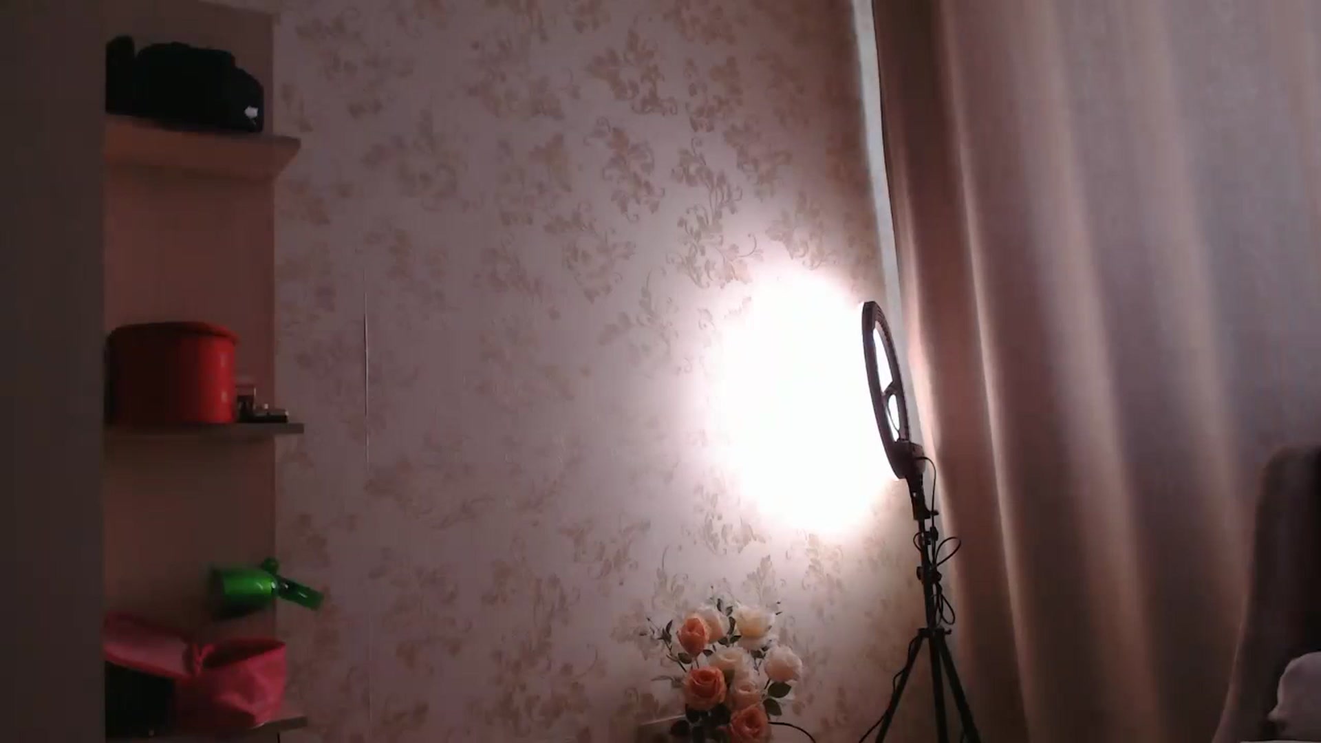 Gallery image thumbnail from SftMe's myfreecams stream on, 04/08/2023, 09:15 image 7 of 20