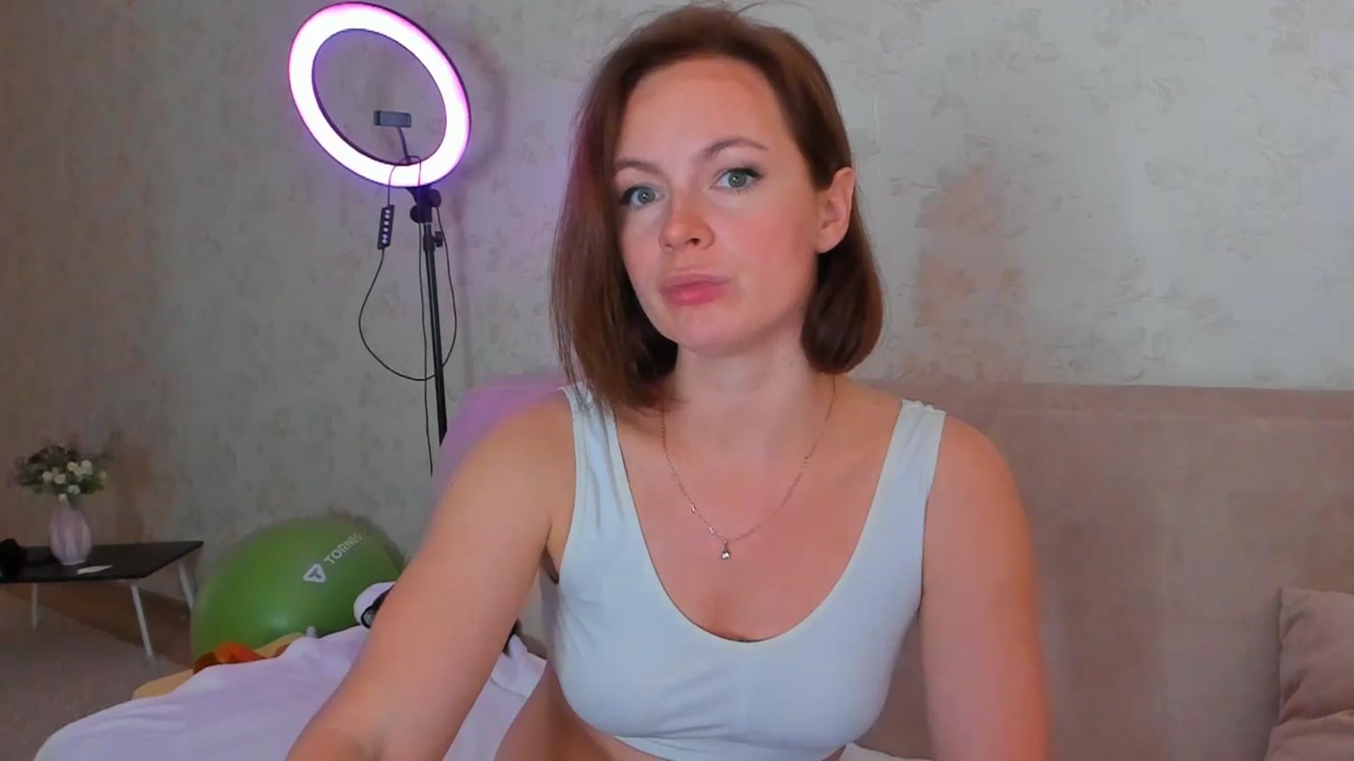 Gallery image thumbnail from SftMe's myfreecams stream on, 04/30/2025, 08:22 image 12 of 20