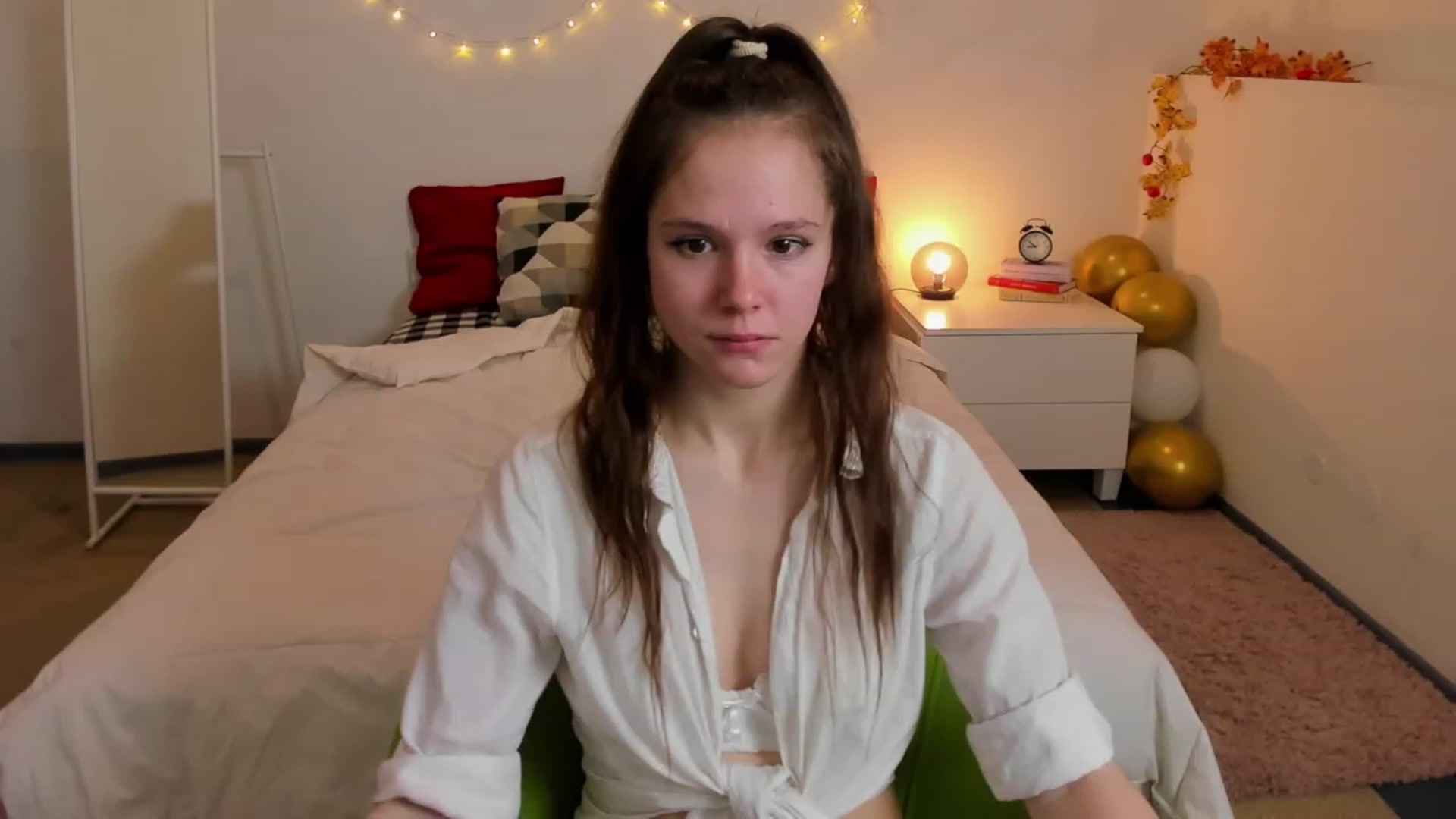 Gallery image thumbnail from Sh0wroom's myfreecams stream on, 12/03/2022, 22:48 image 19 of 20