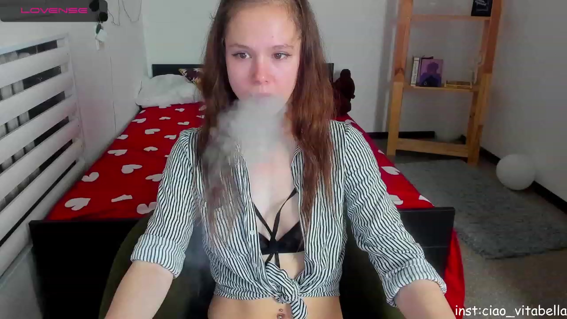 Gallery image thumbnail from Sh0wroom's myfreecams stream on, 12/04/2022, 16:27 image 11 of 20