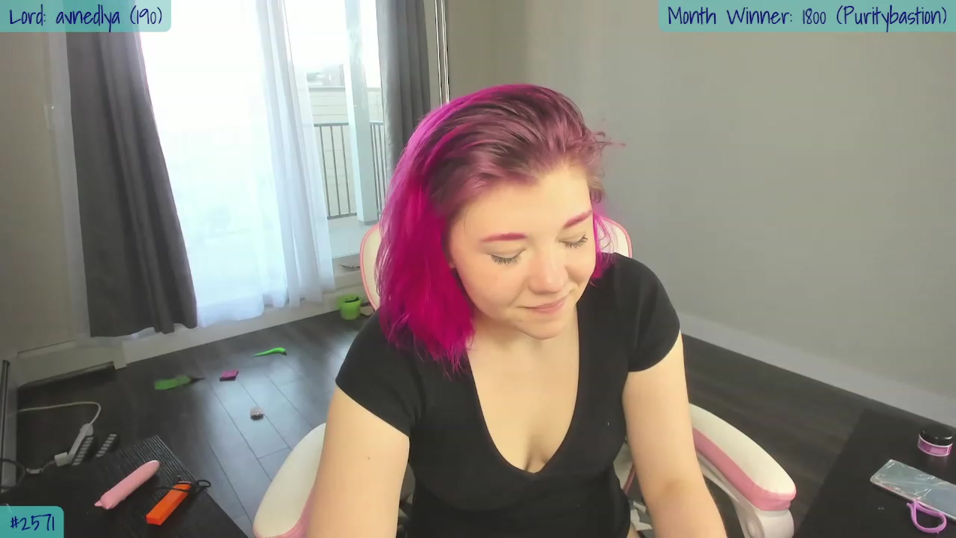 Gallery image thumbnail from ShaeSwan's myfreecams stream on, 03/31/2023, 24:53 image 5 of 20