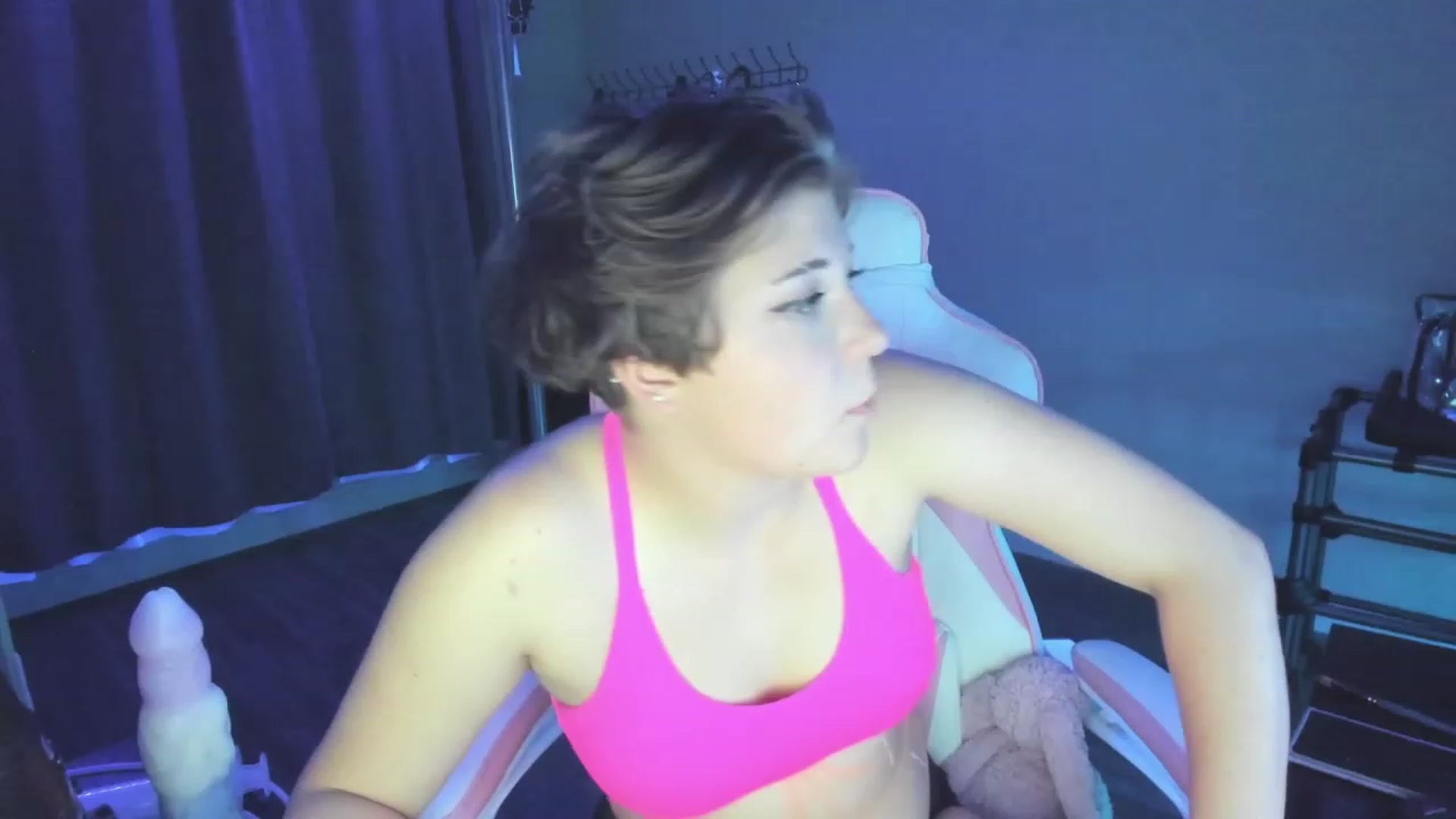 Gallery image thumbnail from ShaeSwan's myfreecams stream on, 10/10/2023, 01:29 image 20 of 20
