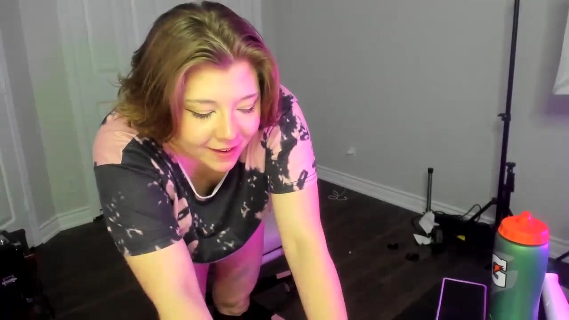 Gallery image thumbnail from ShaeSwan's myfreecams stream on, 03/22/2024, 02:40 image 5 of 20