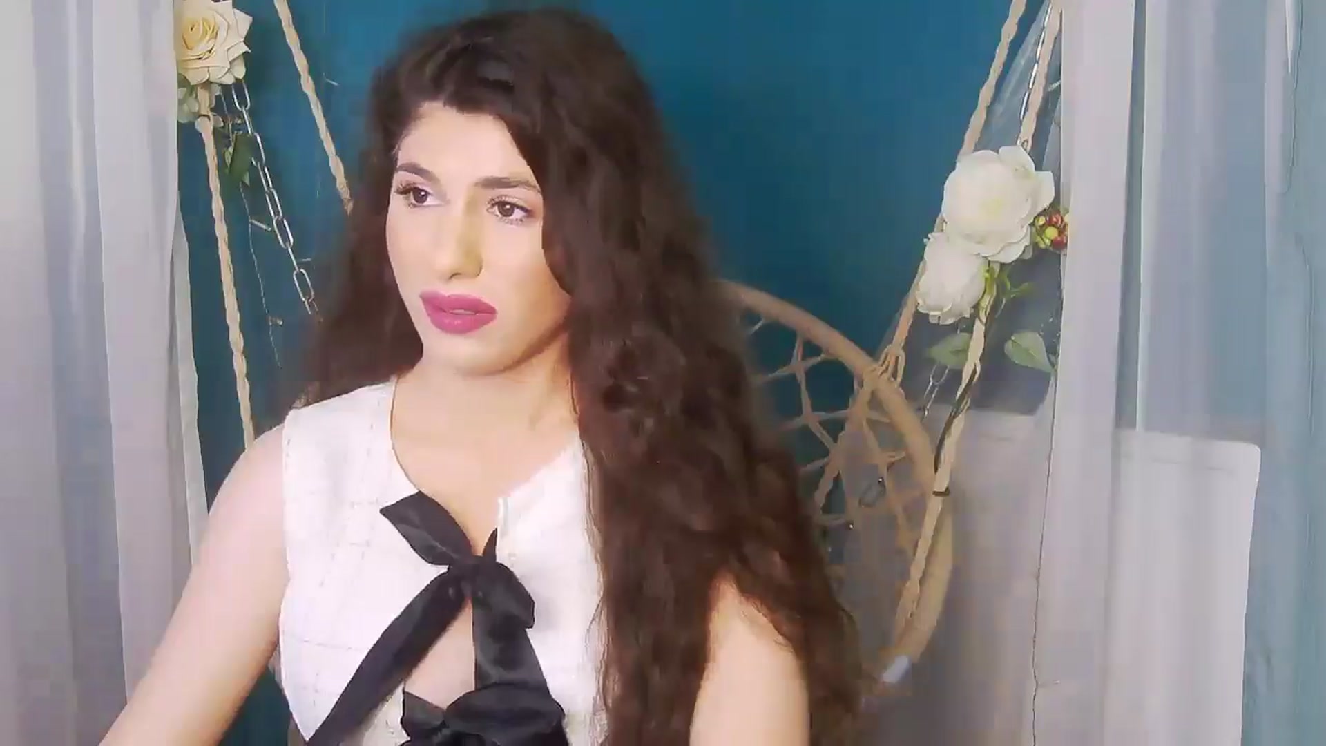Gallery image thumbnail from ShahiraHira's myfreecams stream on, 09/17/2025, 21:20 image 3 of 20
