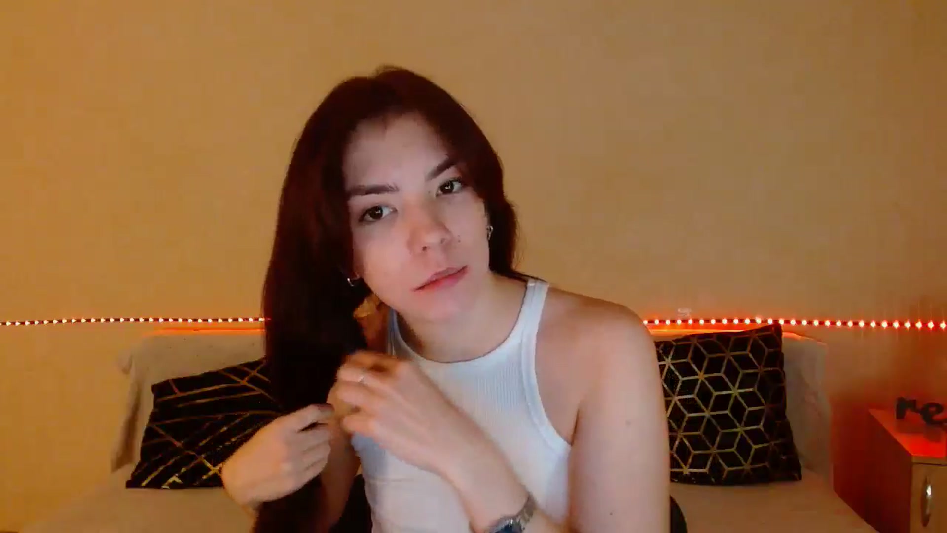 Gallery image thumbnail from Shalyka's myfreecams stream on, 12/28/2025, 16:07 image 17 of 20