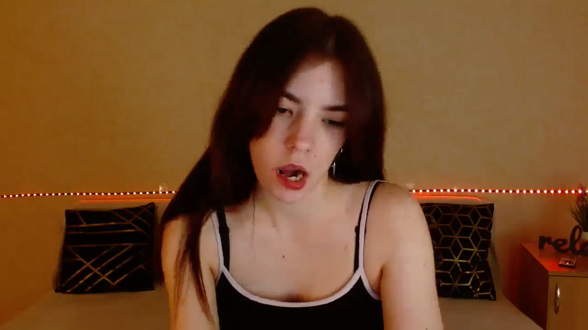 Gallery image thumbnail from Shalyka's myfreecams stream on, 12/29/2025, 12:05 image 9 of 20