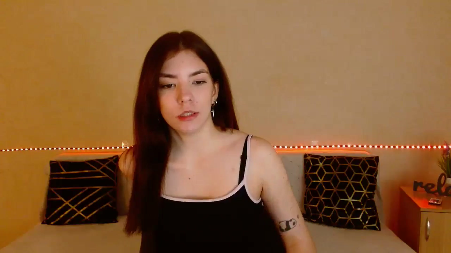 Gallery image thumbnail from Shalyka's myfreecams stream on, 12/29/2025, 12:05 image 15 of 20