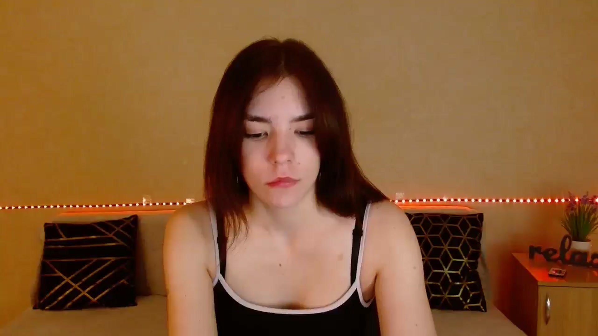 Gallery image thumbnail from Shalyka's myfreecams stream on, 12/29/2025, 16:23 image 18 of 20