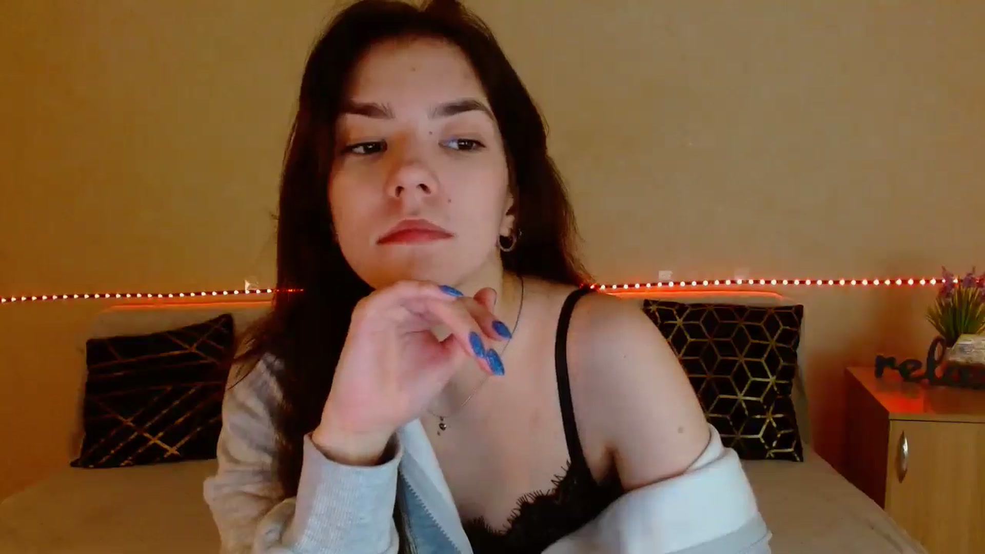 Gallery image thumbnail from Shalyka's myfreecams stream on, 01/06/2026, 15:45 image 13 of 20