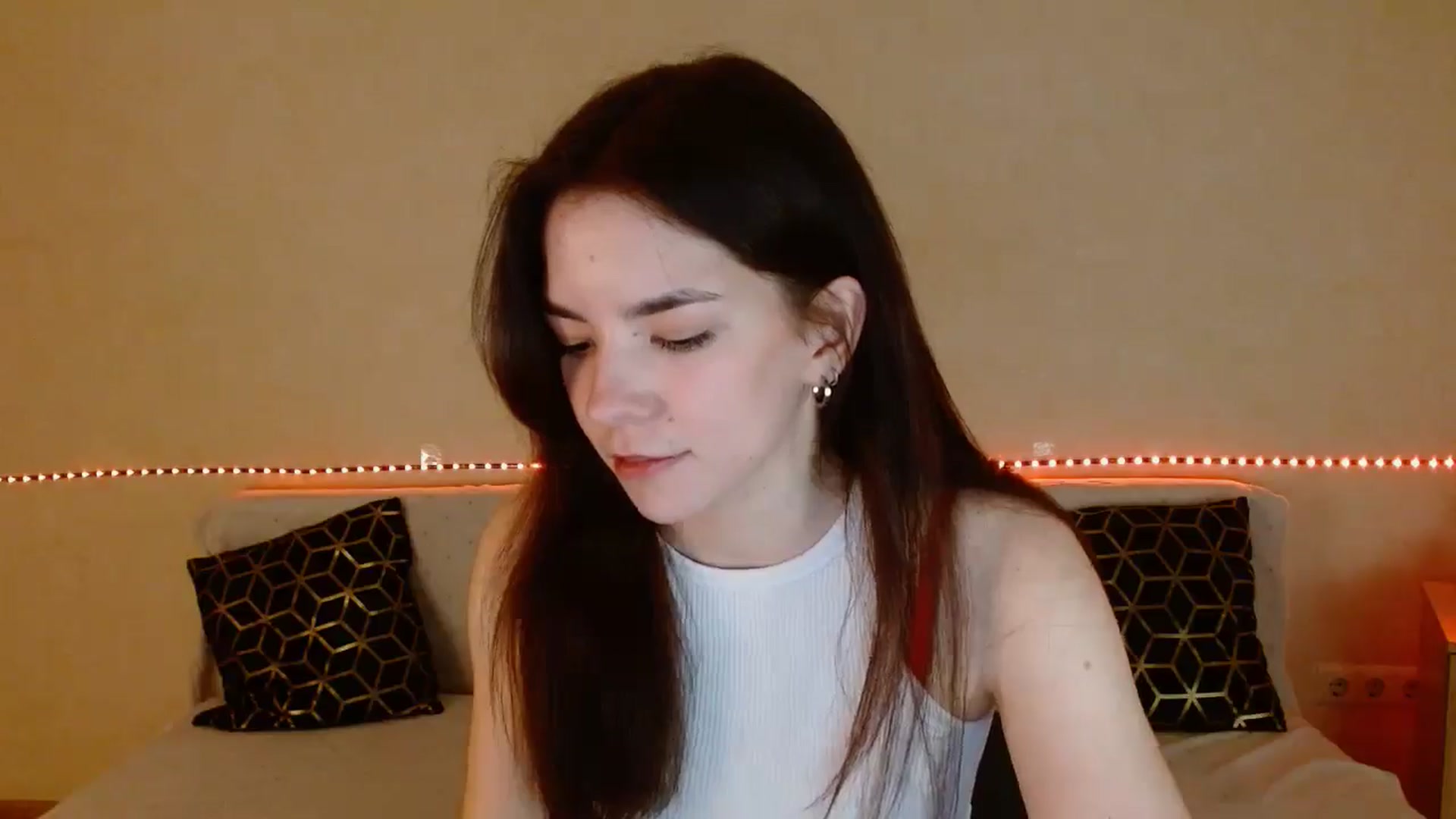 Gallery image thumbnail from Shalyka's myfreecams stream on, 01/10/2026, 13:56 image 14 of 20