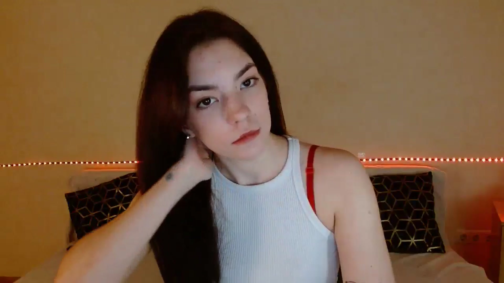 Gallery image thumbnail from Shalyka's myfreecams stream on, 01/10/2026, 13:56 image 4 of 20