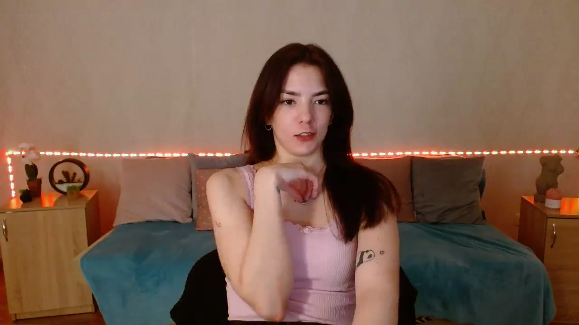 Gallery image thumbnail from Shalyka's myfreecams stream on, 01/11/2026, 11:16 image 14 of 20