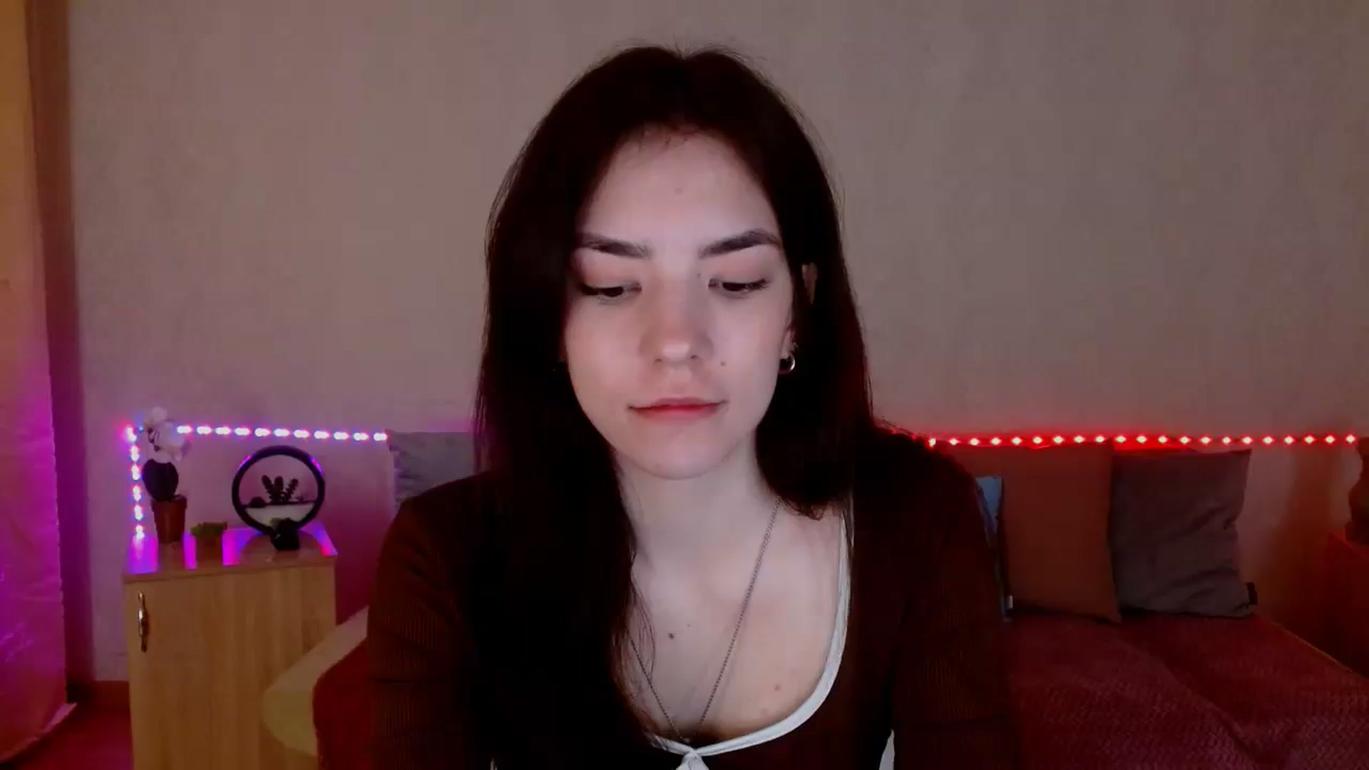 Gallery image thumbnail from Shalyka's myfreecams stream on, 03/31/2026, 14:39 image 1 of 20