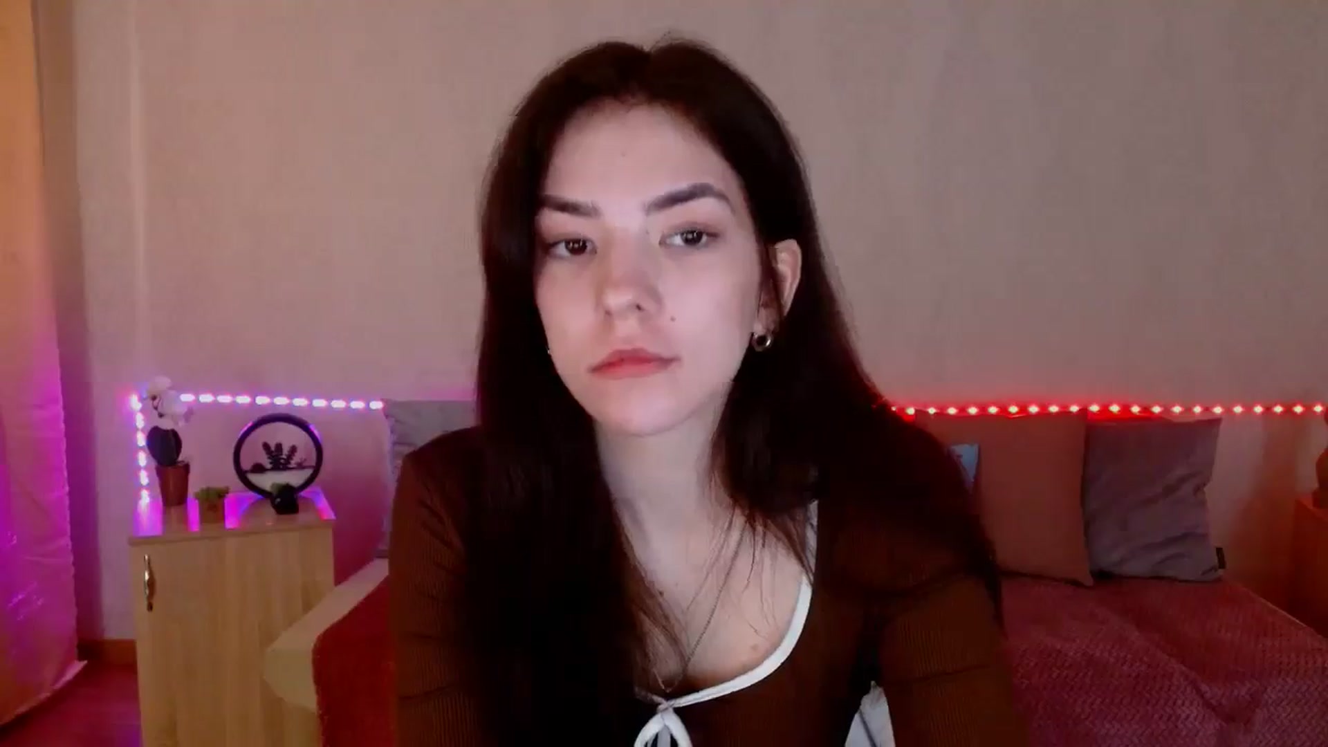 Gallery image thumbnail from Shalyka's myfreecams stream on, 03/31/2026, 14:39 image 11 of 20