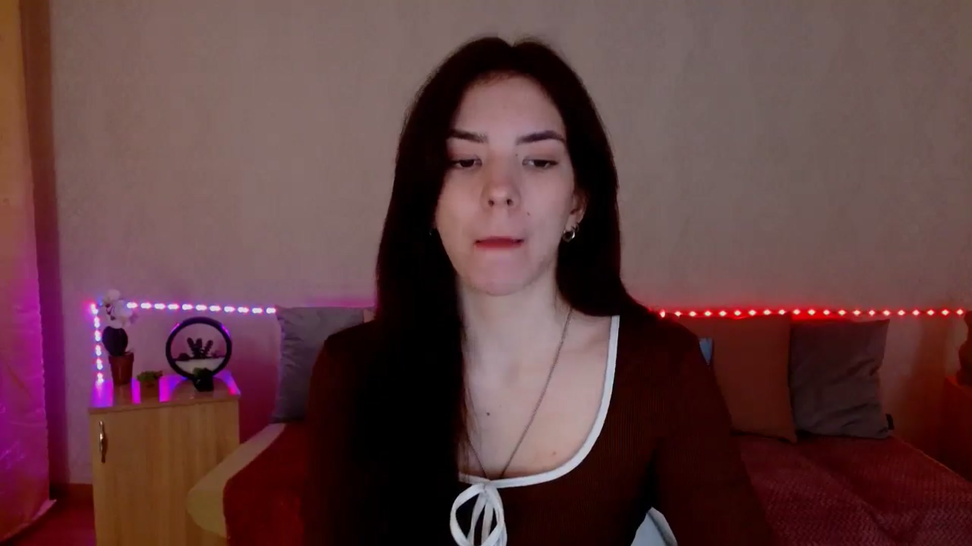 Gallery image thumbnail from Shalyka's myfreecams stream on, 03/31/2026, 14:39 image 3 of 20
