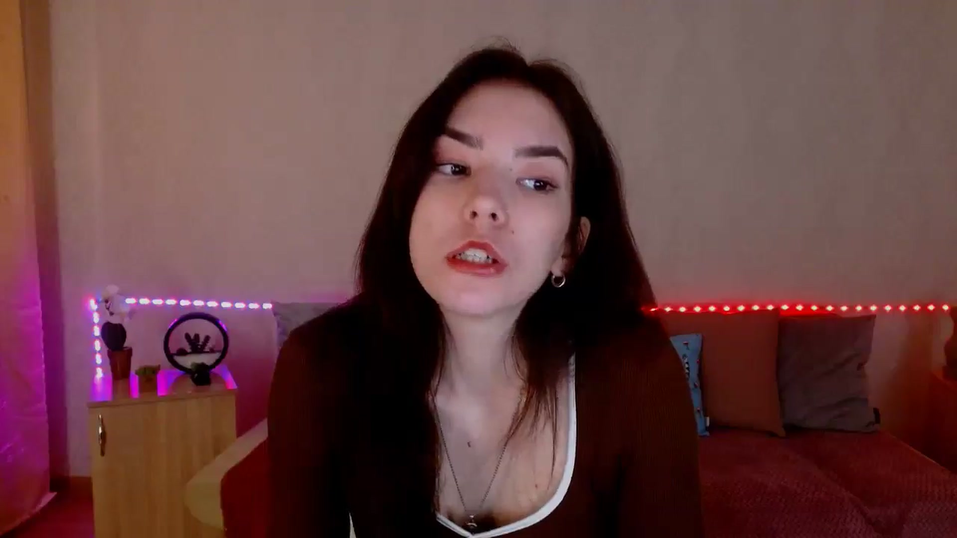 Gallery image thumbnail from Shalyka's myfreecams stream on, 03/31/2026, 14:39 image 7 of 20