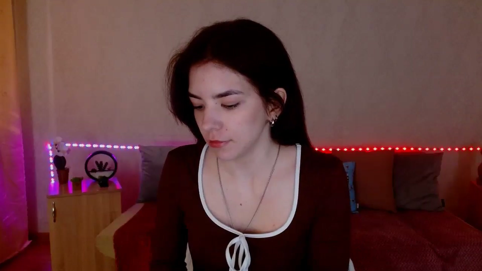 Gallery image thumbnail from Shalyka's myfreecams stream on, 03/31/2026, 14:39 image 14 of 20