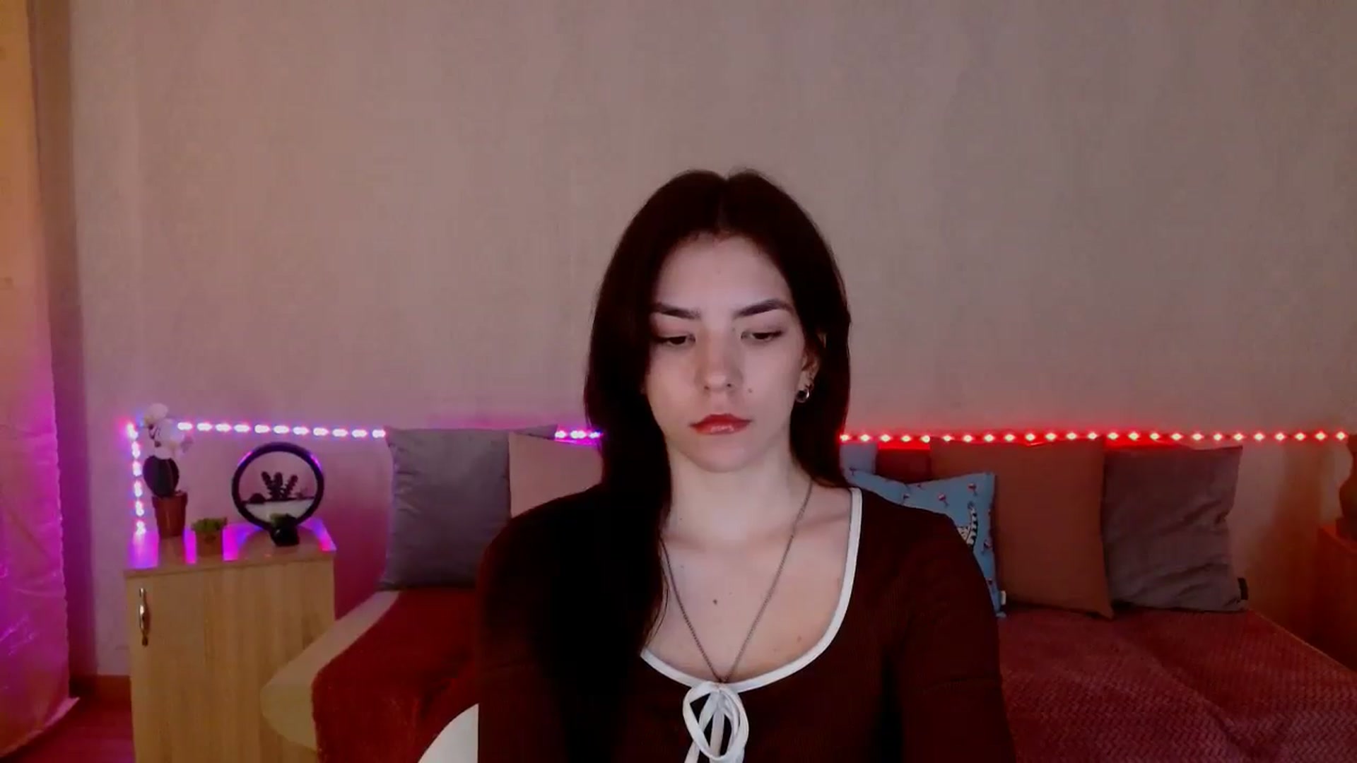 Gallery image thumbnail from Shalyka's myfreecams stream on, 03/31/2026, 14:39 image 6 of 20