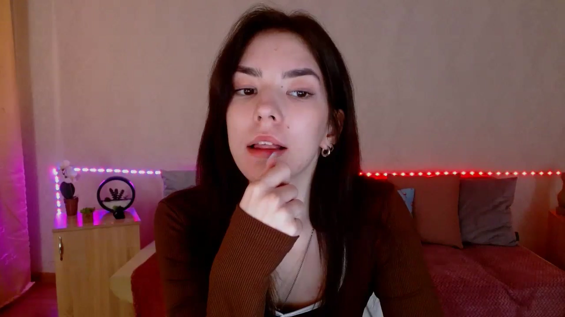 Gallery image thumbnail from Shalyka's myfreecams stream on, 03/31/2026, 14:39 image 10 of 20