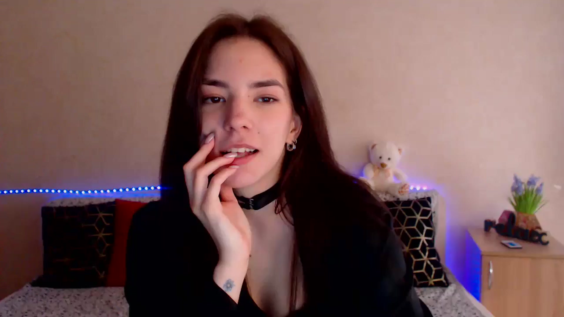 Gallery image thumbnail from Shalyka's myfreecams stream on, 05/02/2026, 12:51 image 3 of 20