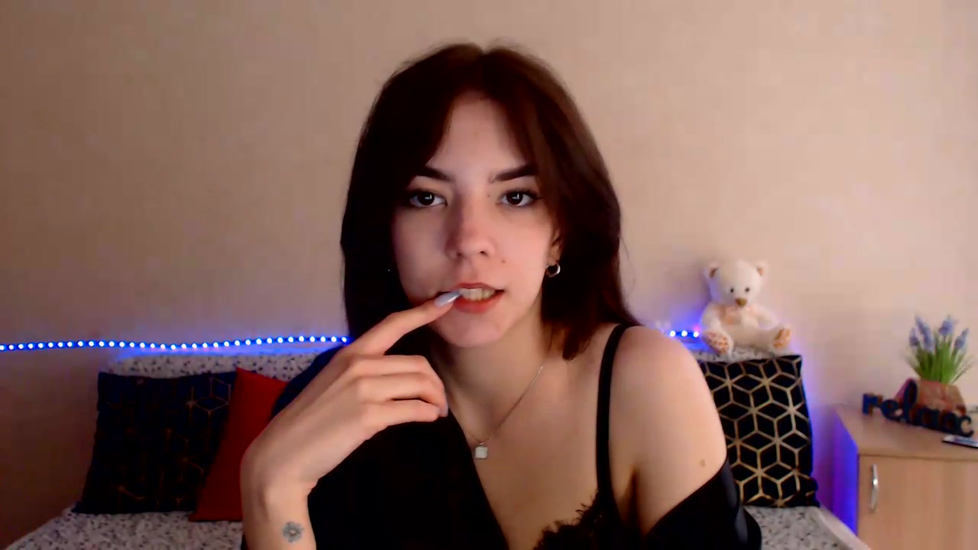 Gallery image thumbnail from Shalyka's myfreecams stream on, 06/02/2026, 12:05 image 16 of 20