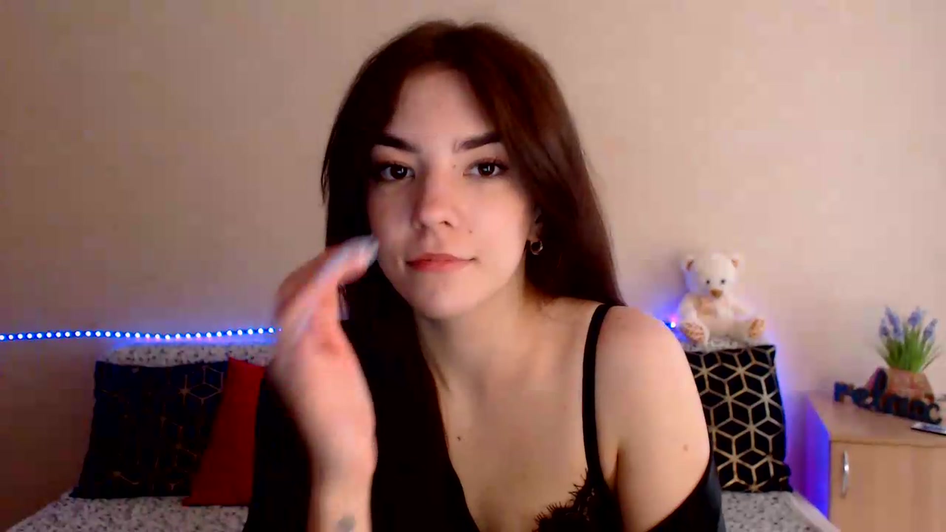 Gallery image thumbnail from Shalyka's myfreecams stream on, 06/02/2026, 12:05 image 3 of 20