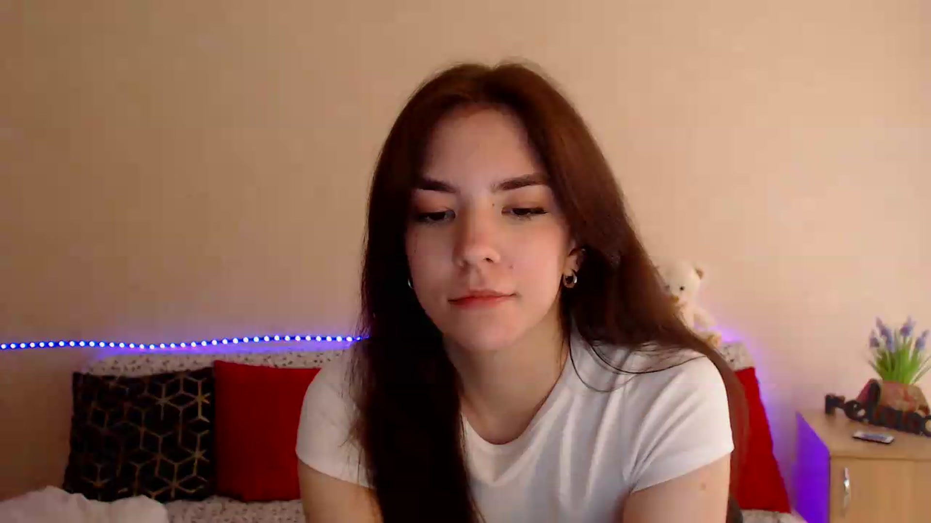 Gallery image thumbnail from Shalyka's myfreecams stream on, 06/05/2026, 13:29 image 13 of 20