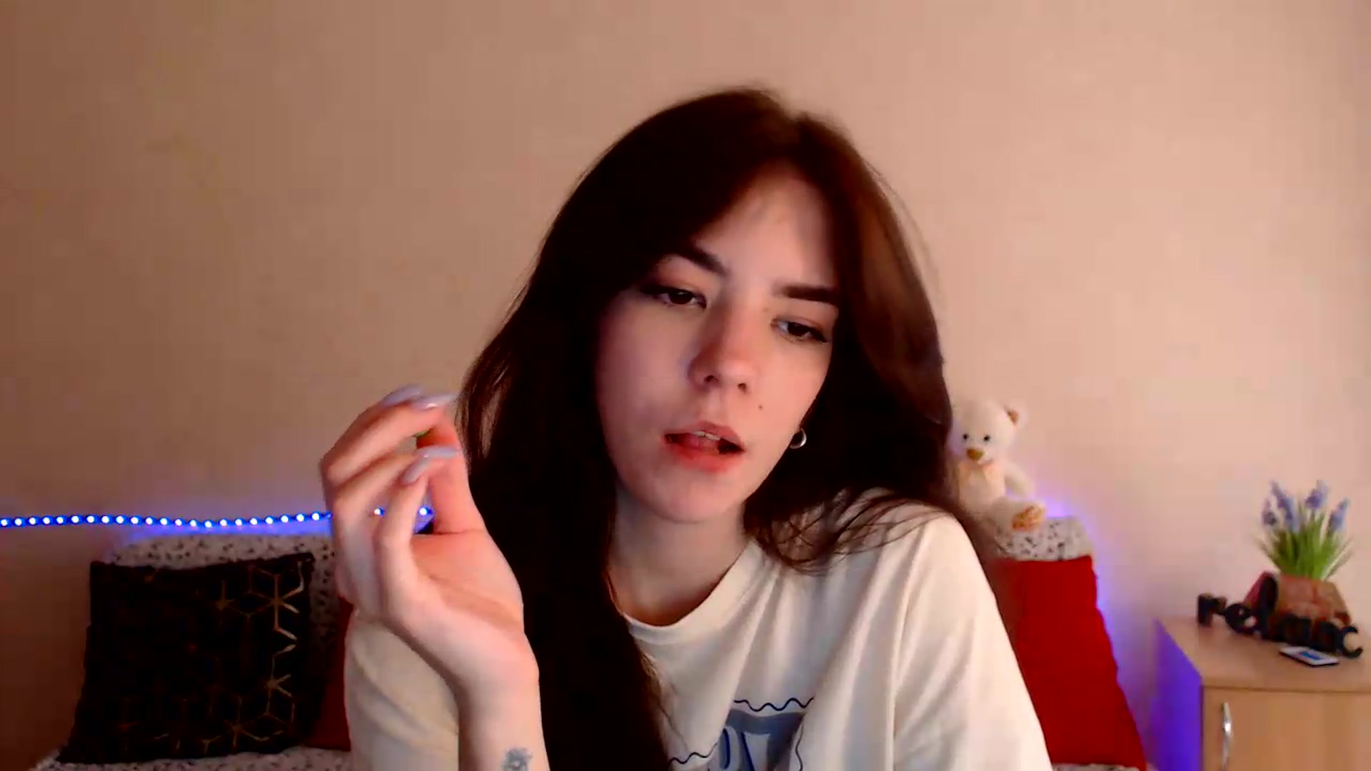 Gallery image thumbnail from Shalyka's myfreecams stream on, 06/06/2026, 11:18 image 9 of 20