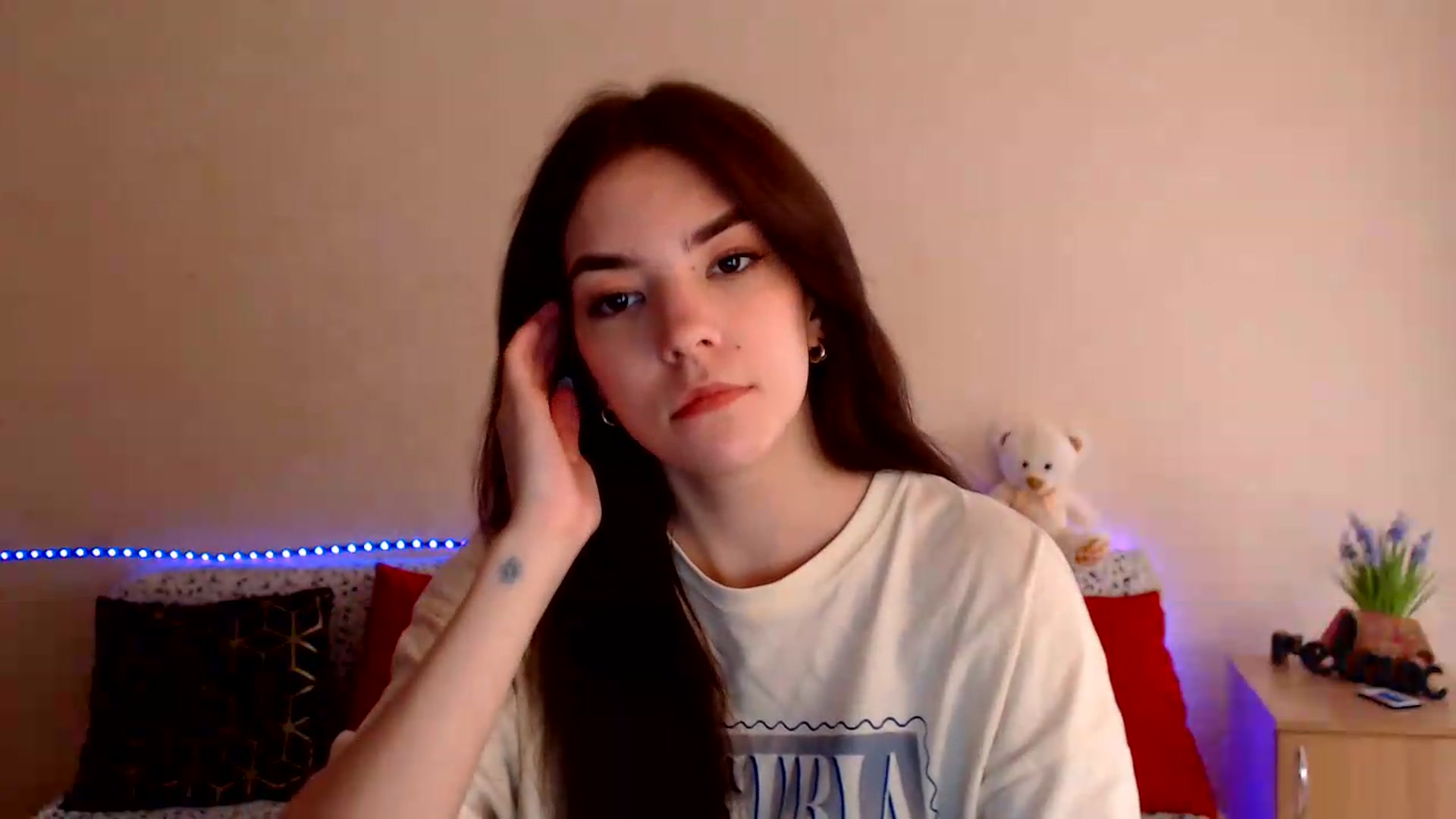 Gallery image thumbnail from Shalyka's myfreecams stream on, 06/06/2026, 11:18 image 4 of 20